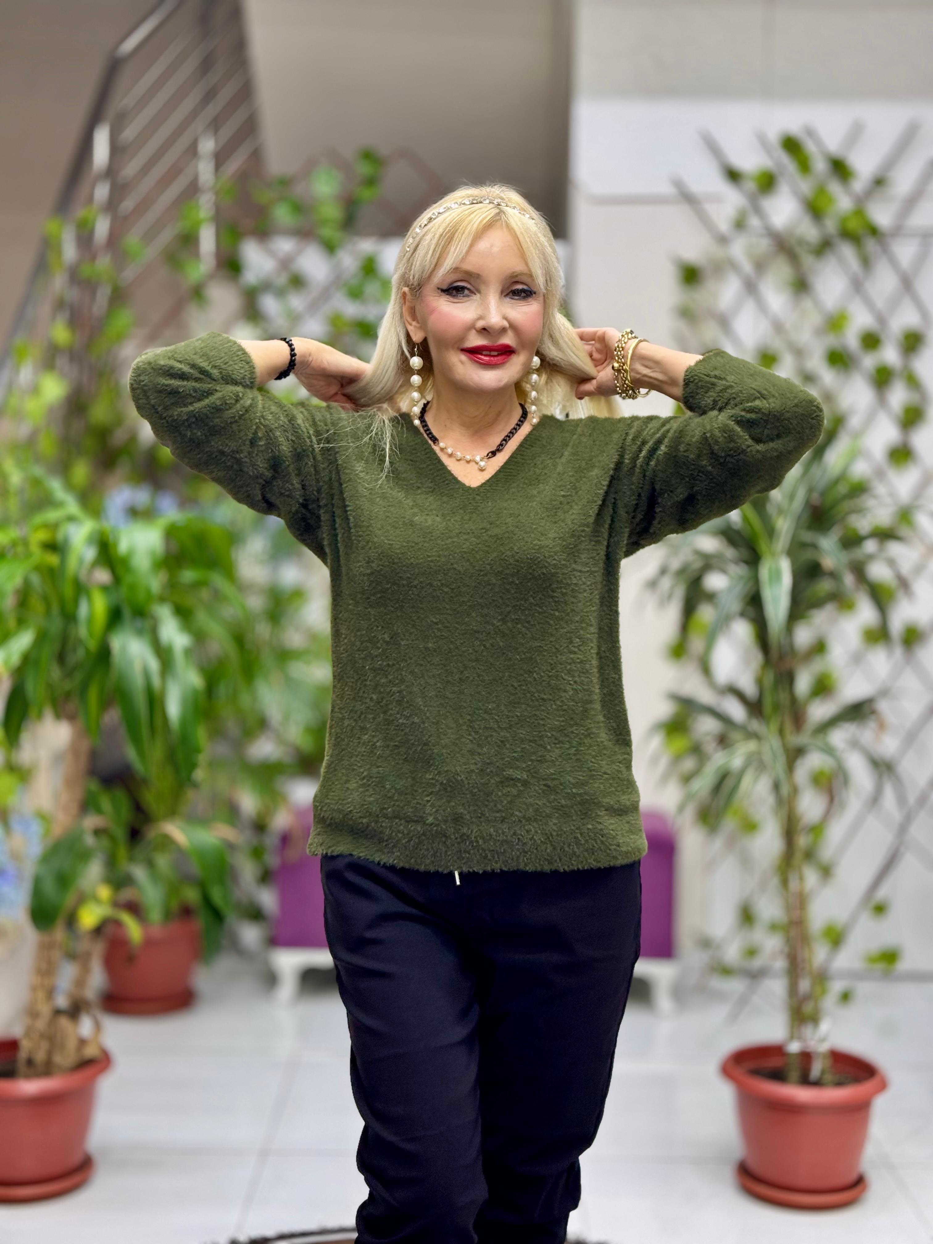 YG24029 İtalyan V Yaka Peluş Angora Kazak Haki