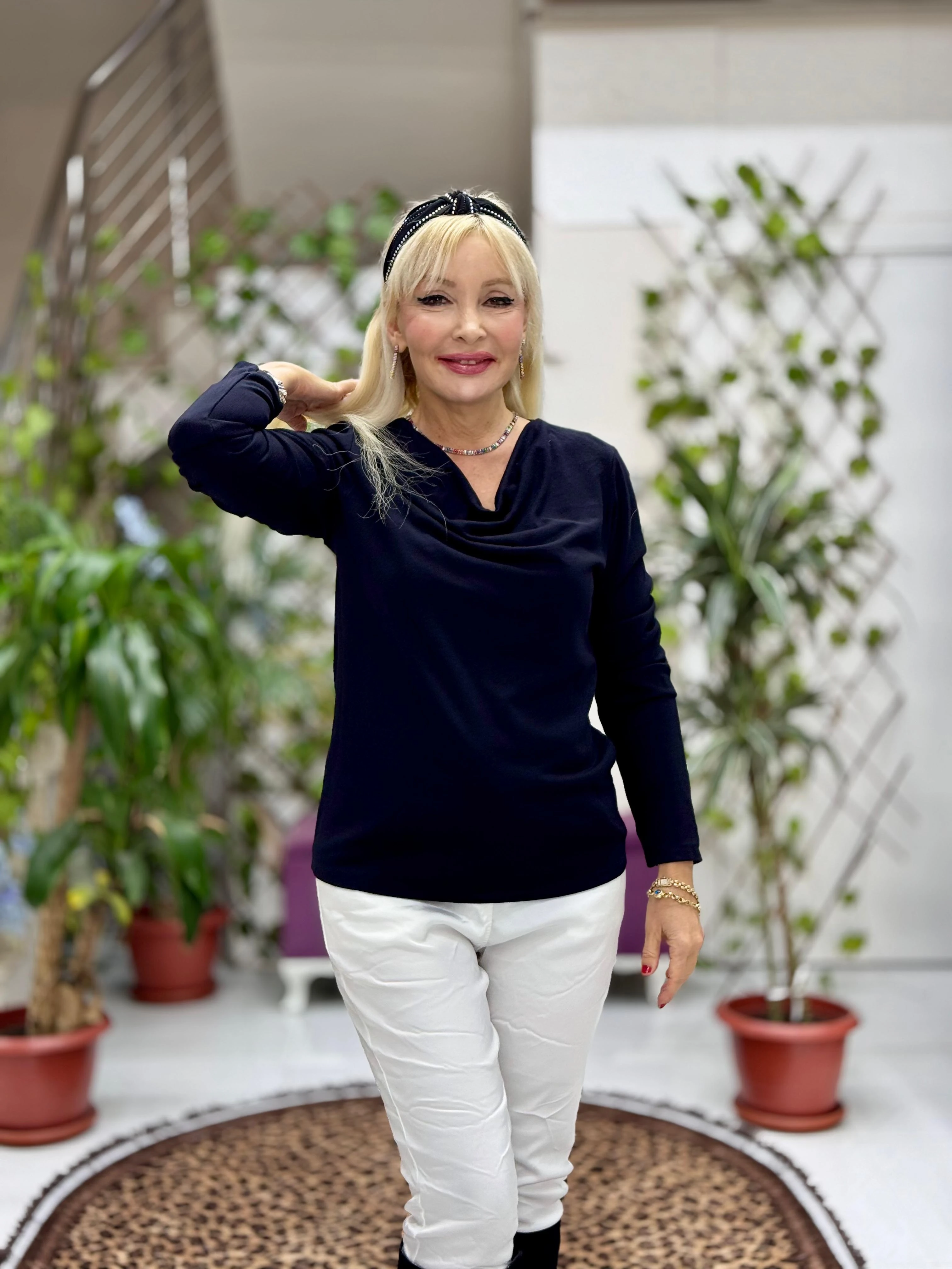 YG5172 Degaje Yaka Uzun Kollu İtalyan Triko Bluz Siyah