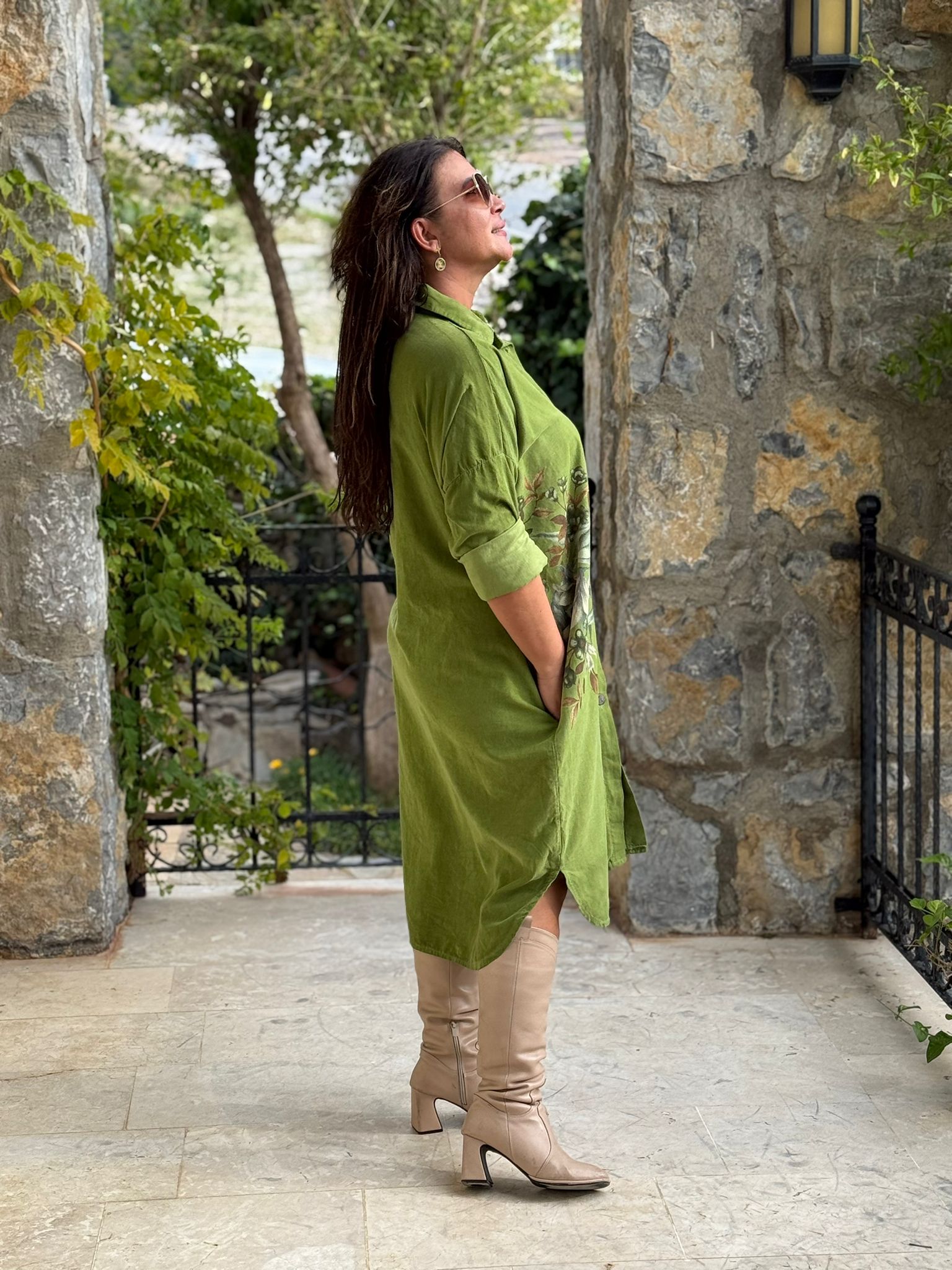 YG11410 Çiçek Baskılı Erkek Yaka  İtalyan Kadife Gömlek Elbise Fıstık