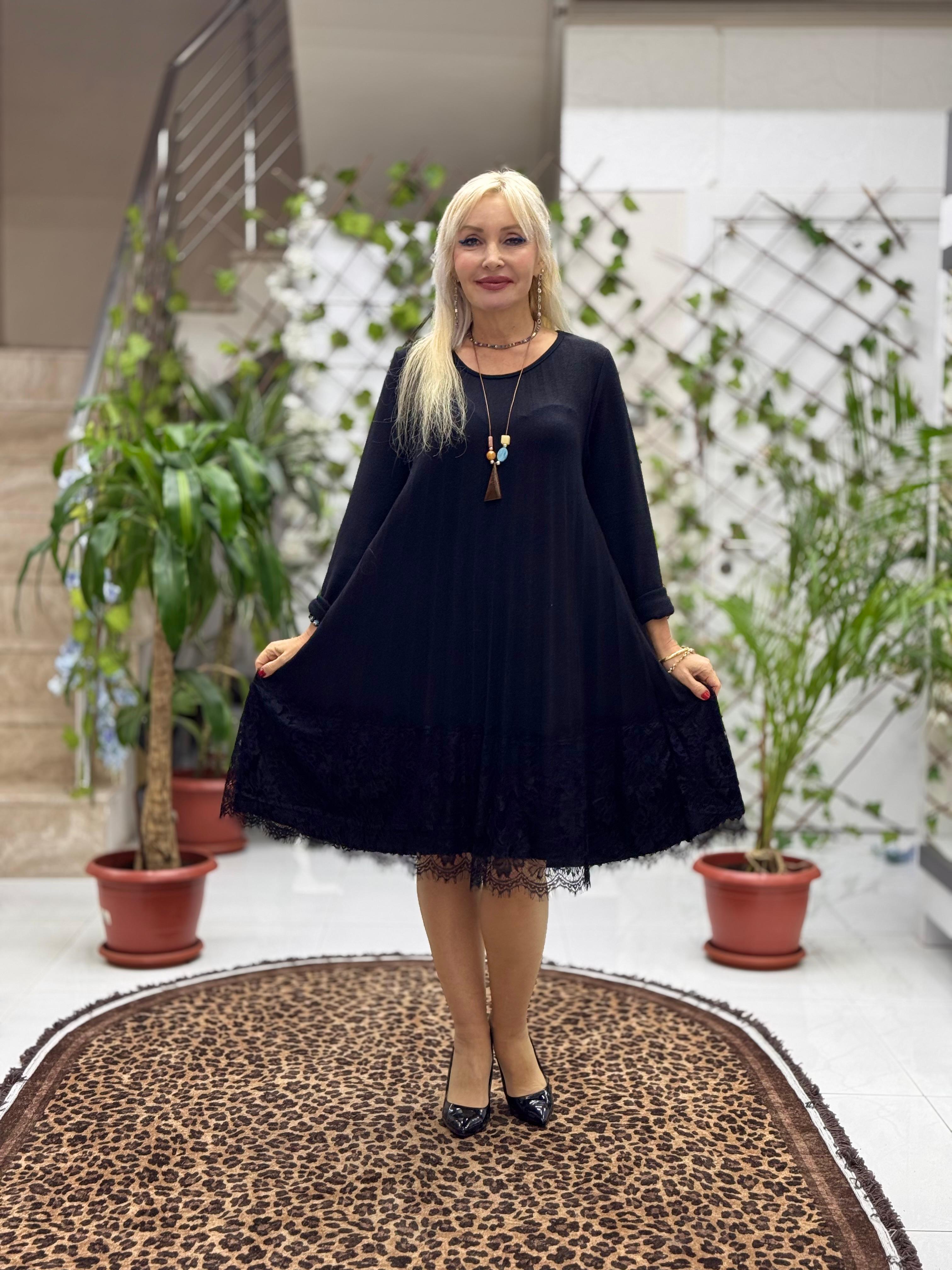 NC21868 Etek Ucu Dantelli Pileli Kolyeli İtalyan Triko Elbise Siyah