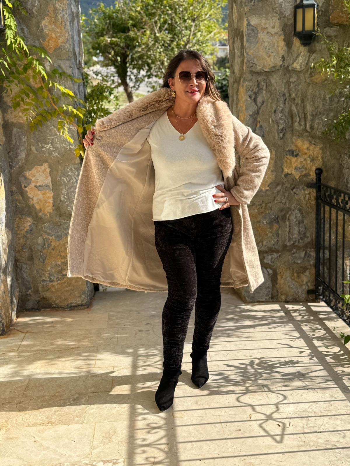 YG9220 Kürklü Bağlamalı İtalyan Keçe Kaban Bej