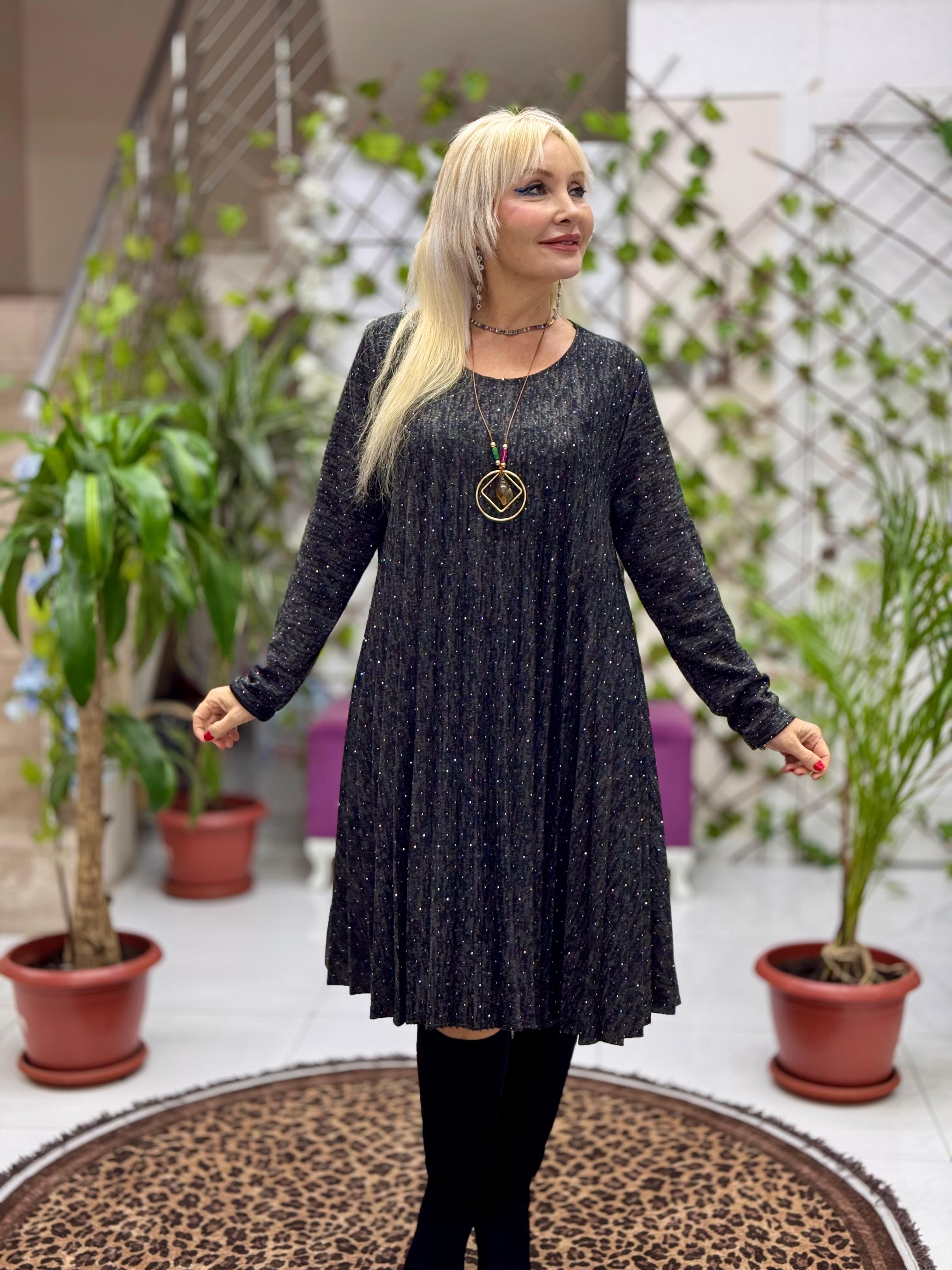 NC21419 Kolyeli Taşlı Pileli İtalyan Triko Elbise Siyah