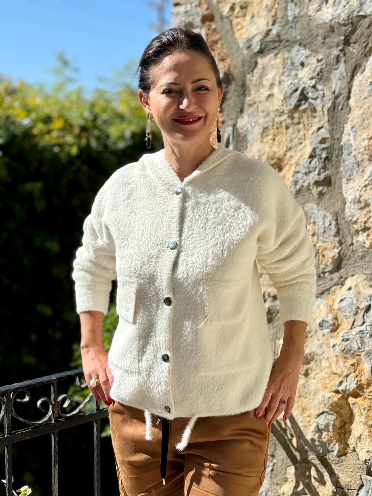 NC25032 Düğmeli Çift Cep Kapüşonlu Ceket Ekru