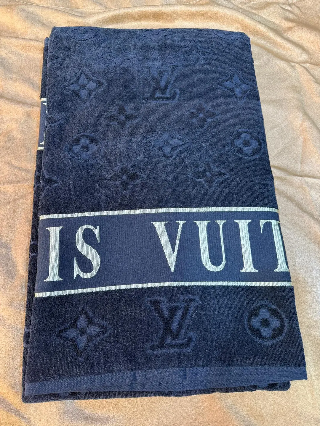 Louis Vuitton Siyah Havlu 111