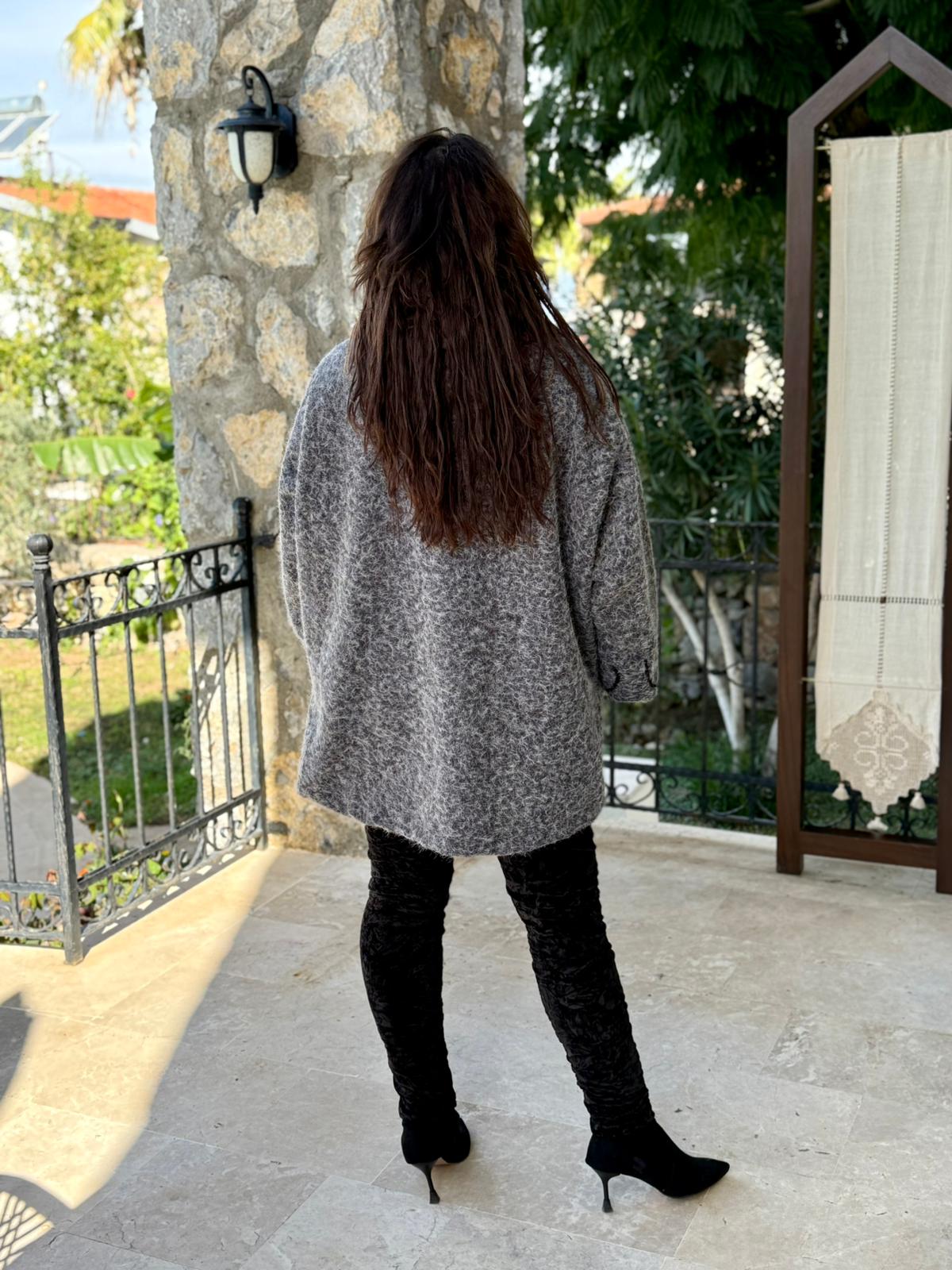 YG89052 Degaje Yaka Üstten Kapamalı Cepli İtalyan Keçe Kaban Gri