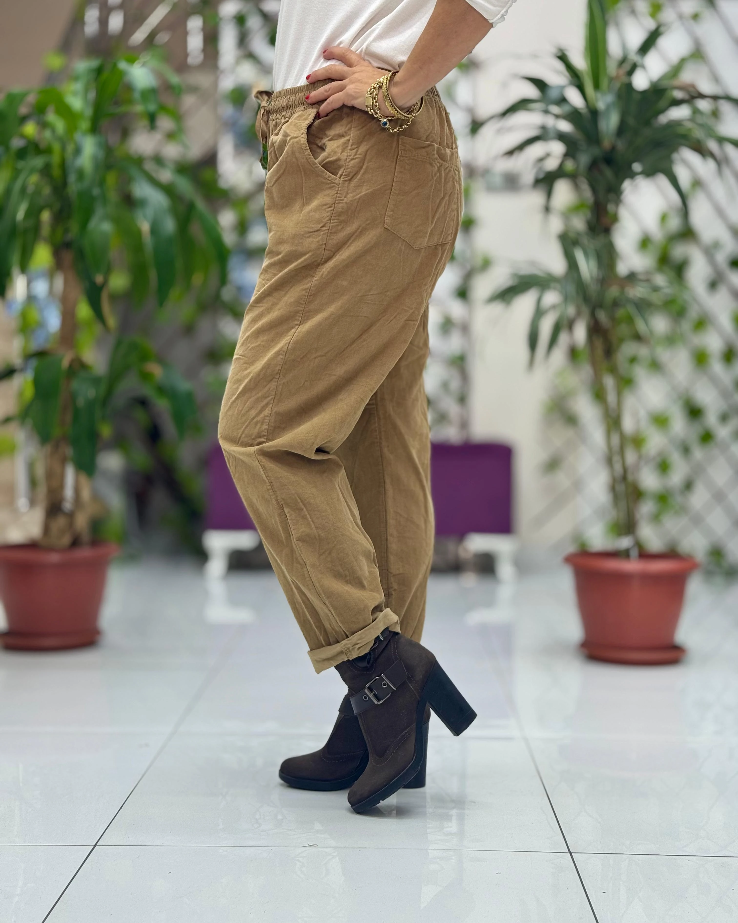 YG3005 Beli Bağcıklı İtalyan Kadife Pantolon Camel