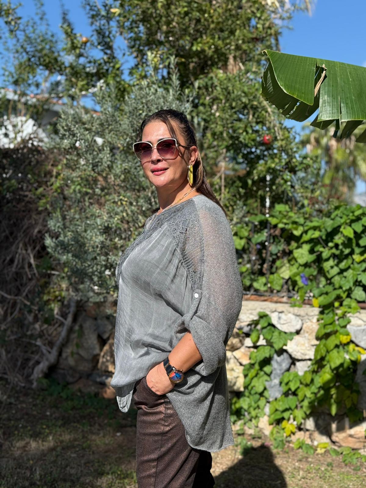 NC1868 Pul Payetli Omuz Dantelli İpek Triko İtalyan Bluz Füme