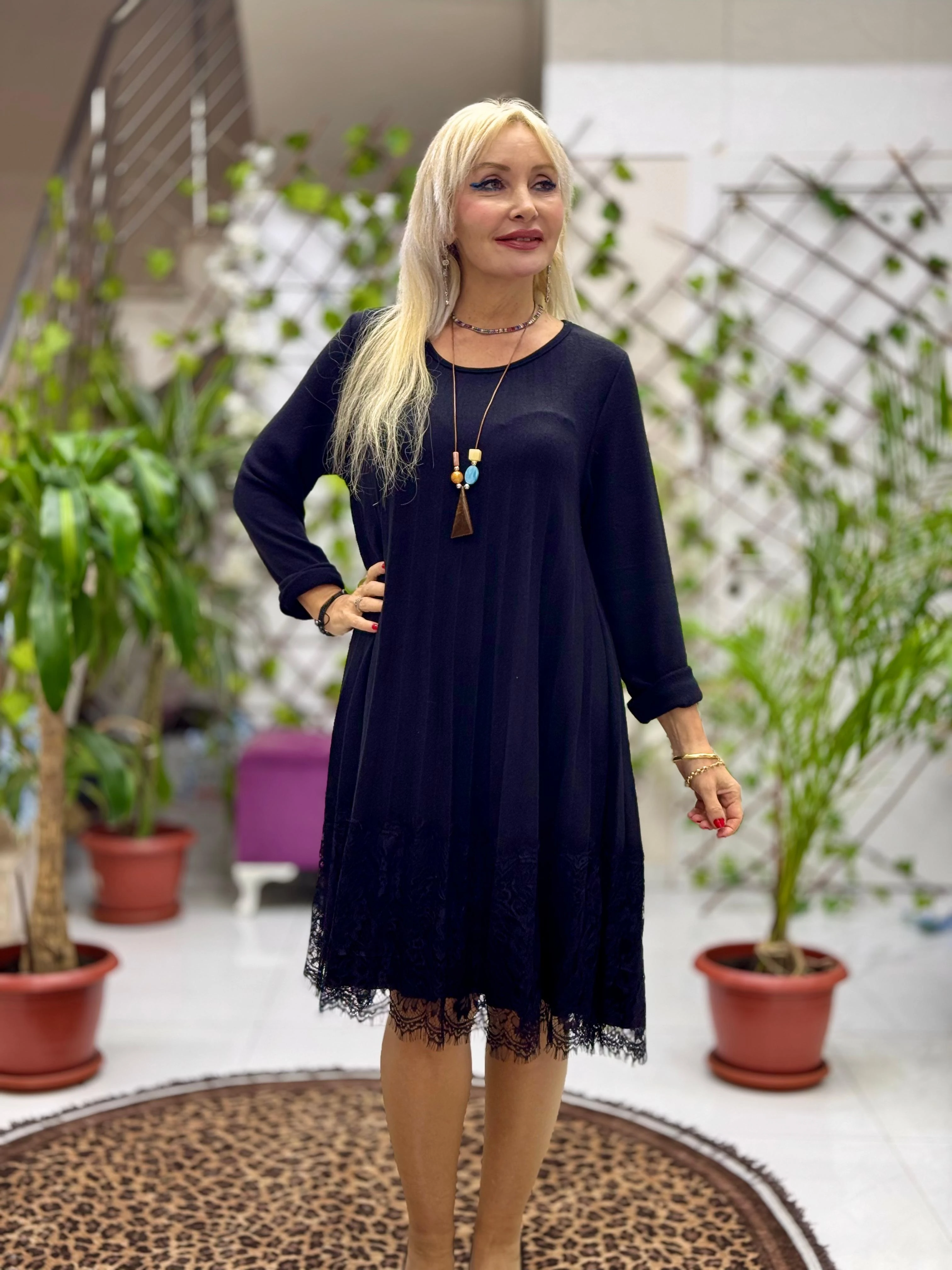 NC21868 Etek Ucu Dantelli Pileli Kolyeli İtalyan Triko Elbise Siyah