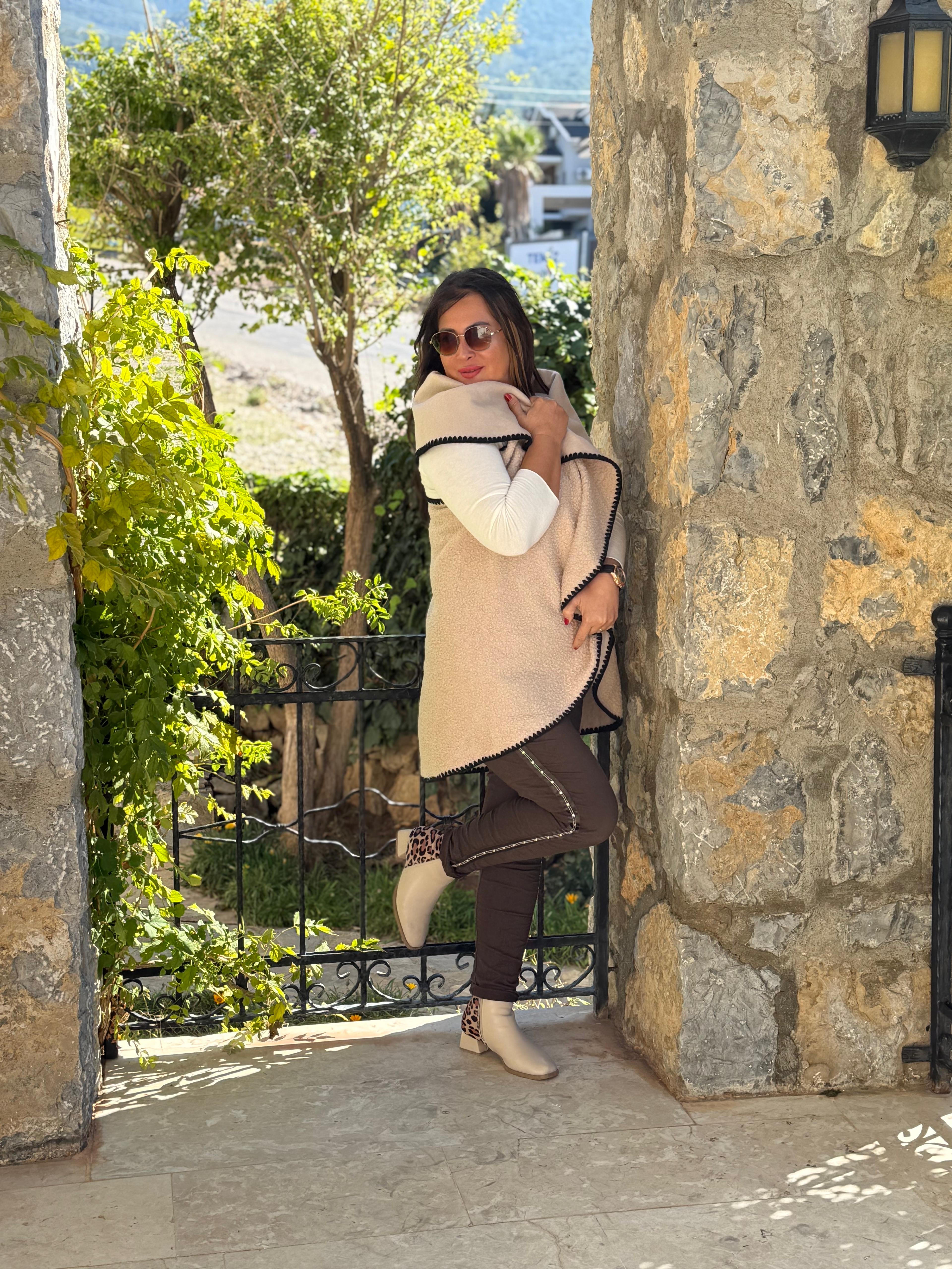 YG3698 Dökümlü İtalyan Buklet Yelek Bej