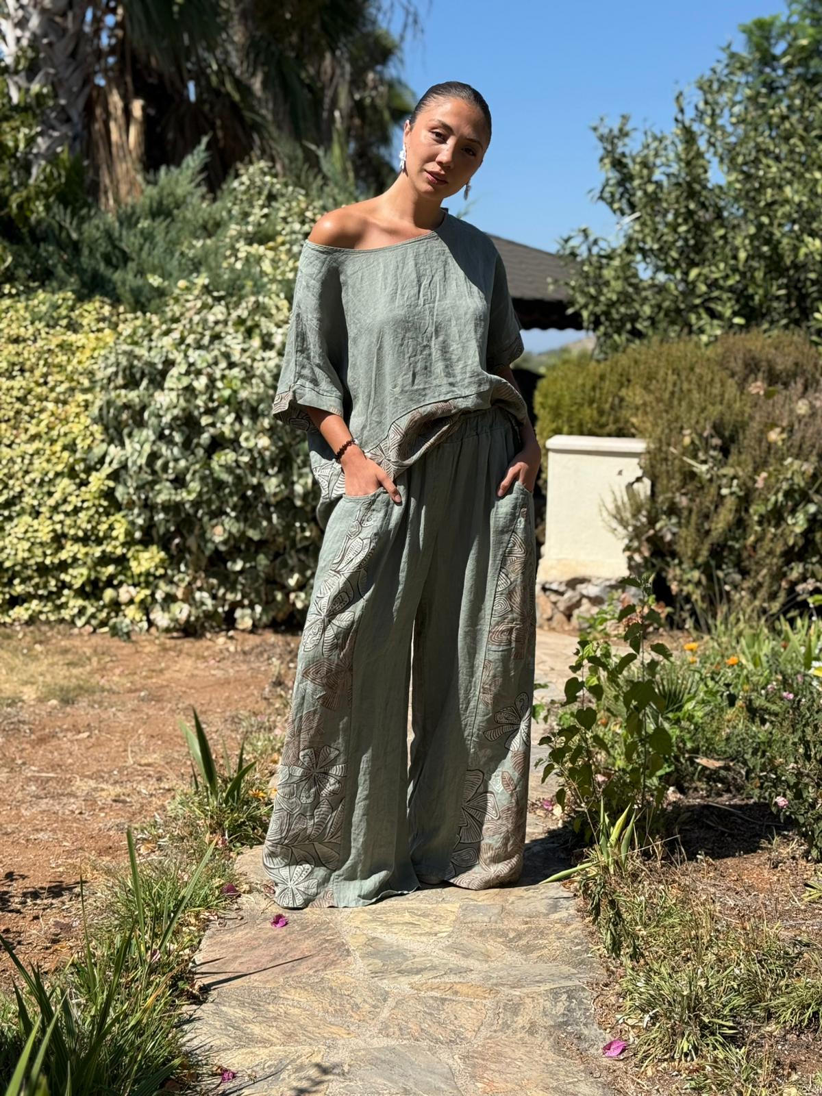 NC61253 İtalyan Çiçek Baskılı Keten Takım Haki