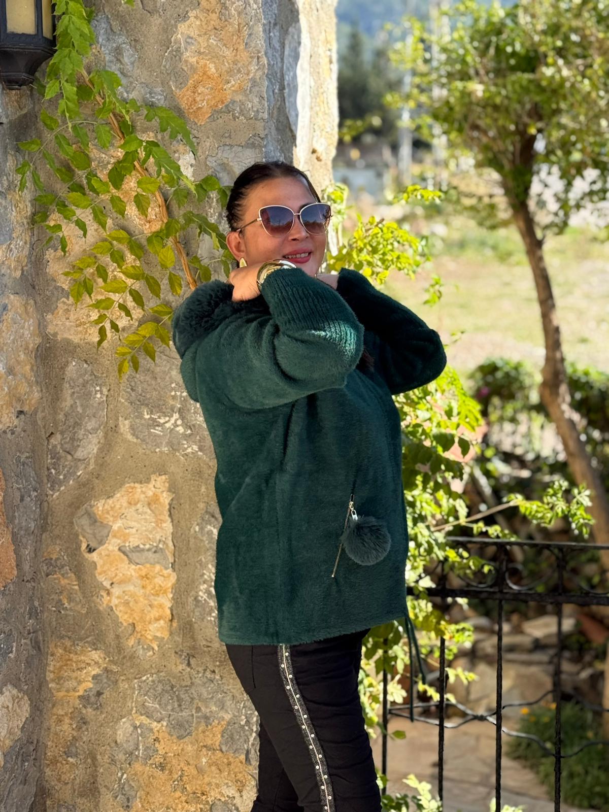 PT10670 Kapüşonlu Cebi Fermuarlı Ponponlu İtalyan Angora Kaban Acıyeşil