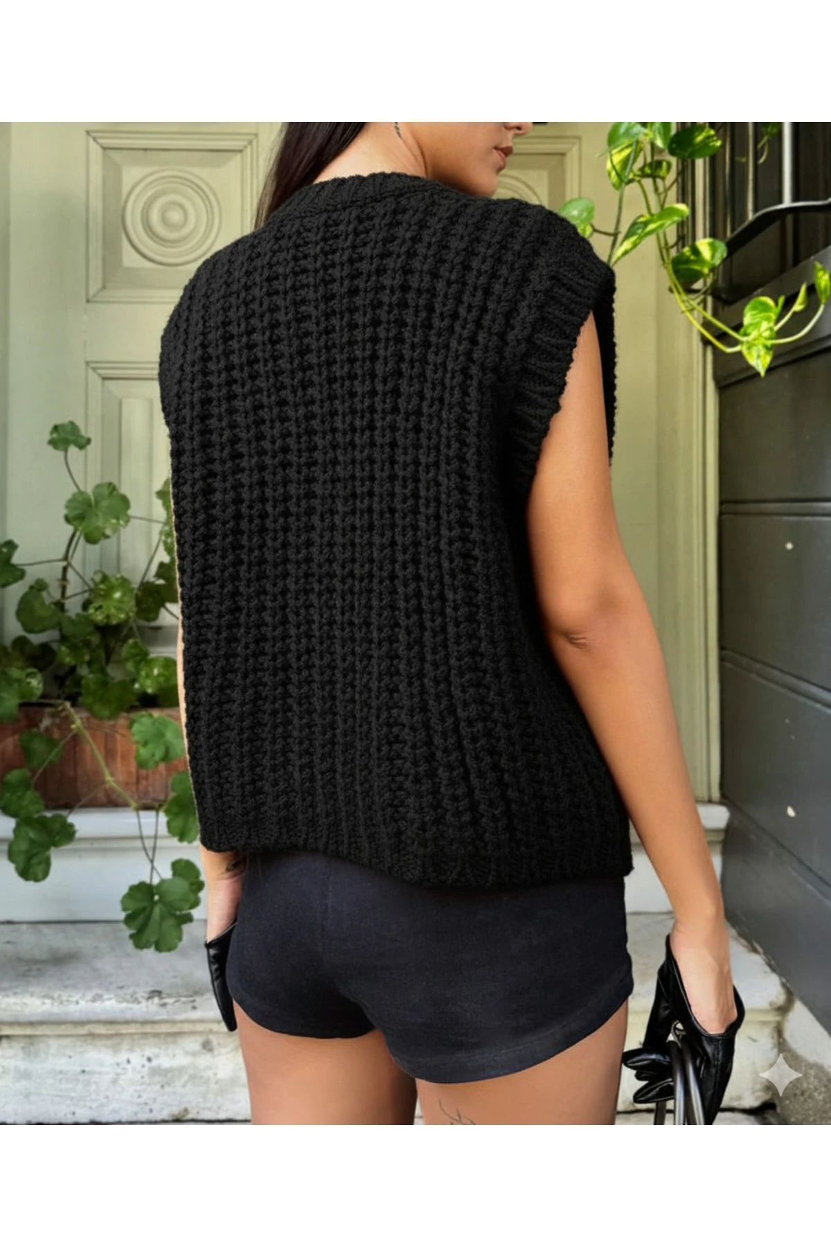 Düğmeli Kalın Örgü Triko Yelek – Premium Kadın Koleksiyonu