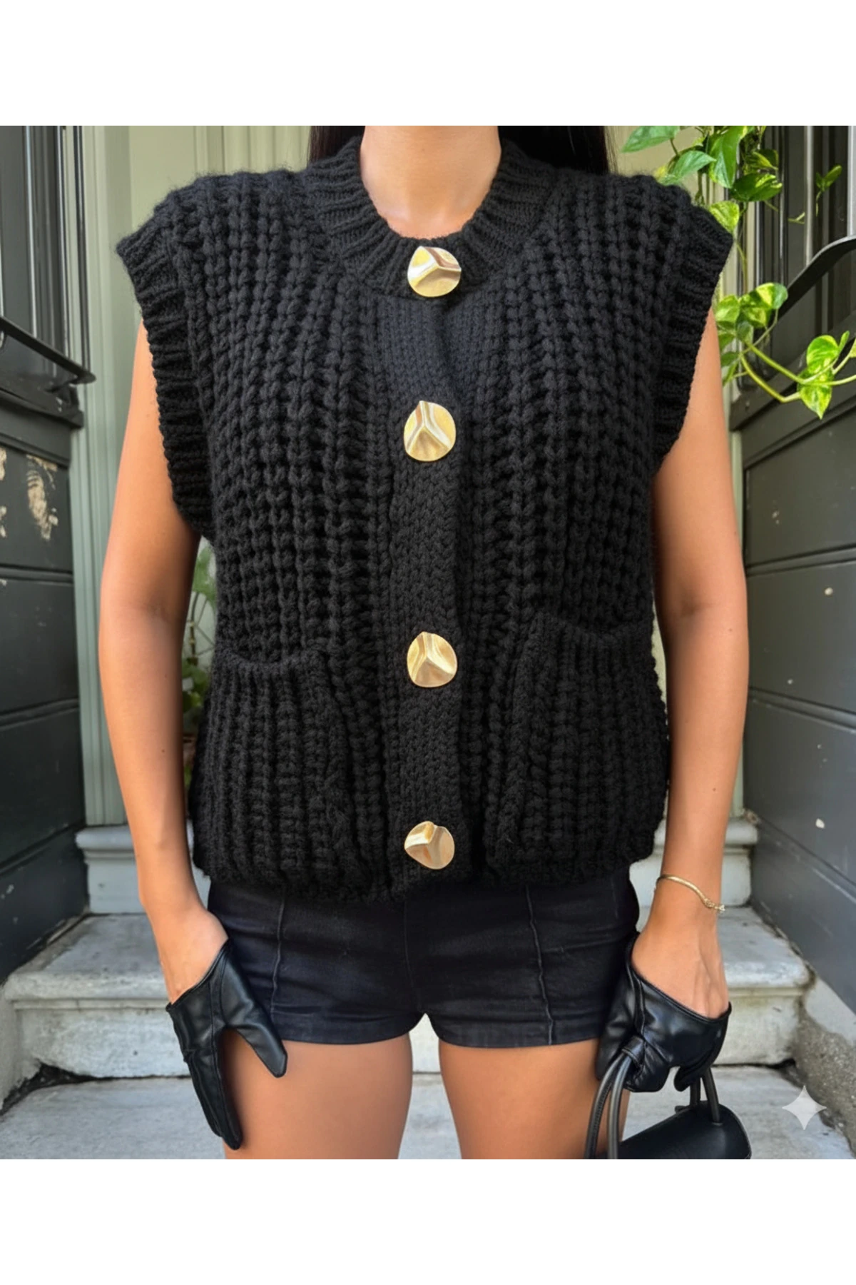 Düğmeli Kalın Örgü Triko Yelek – Premium Kadın Koleksiyonu