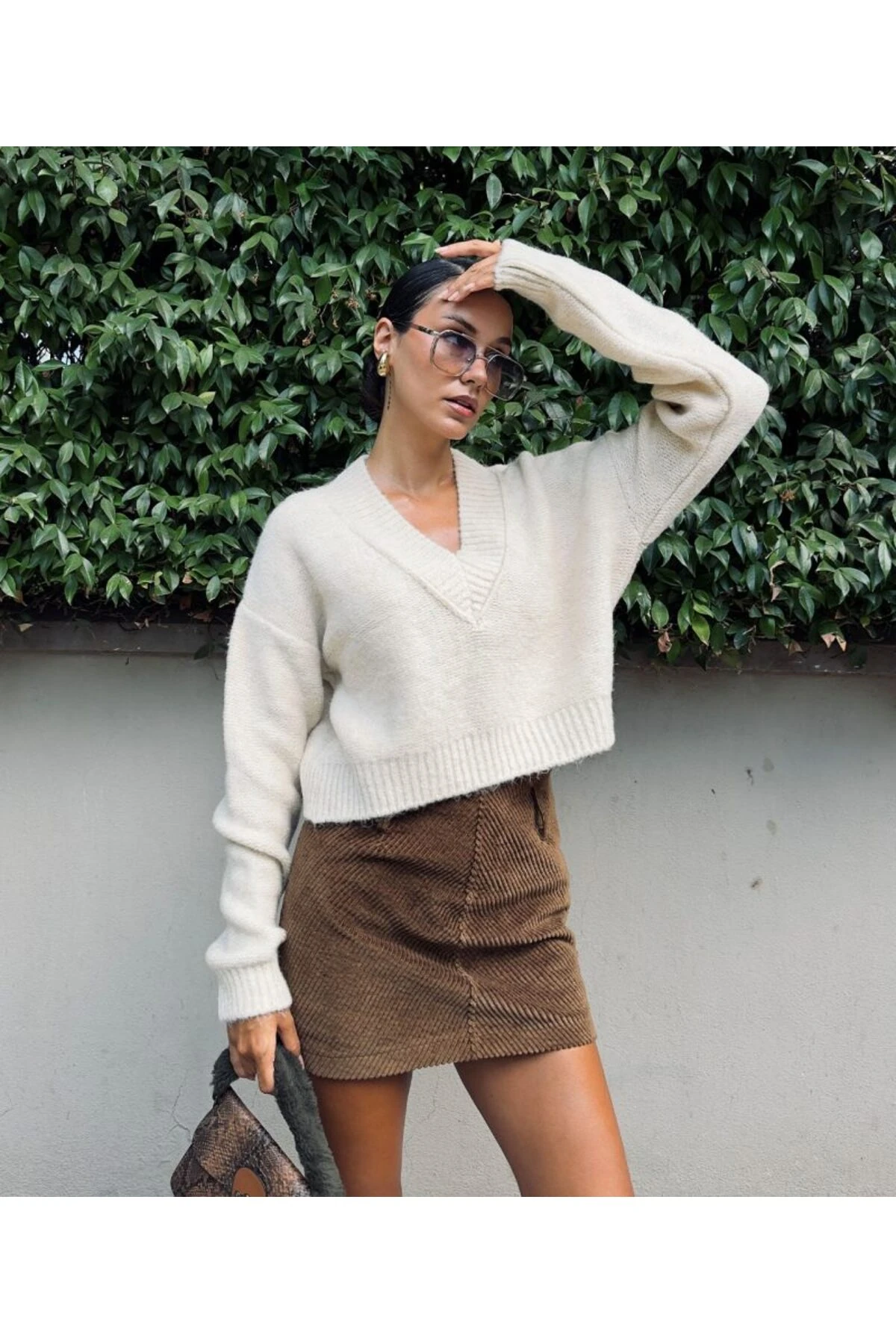 Derin V Yaka Triko Kazak – Butik Koleksiyon