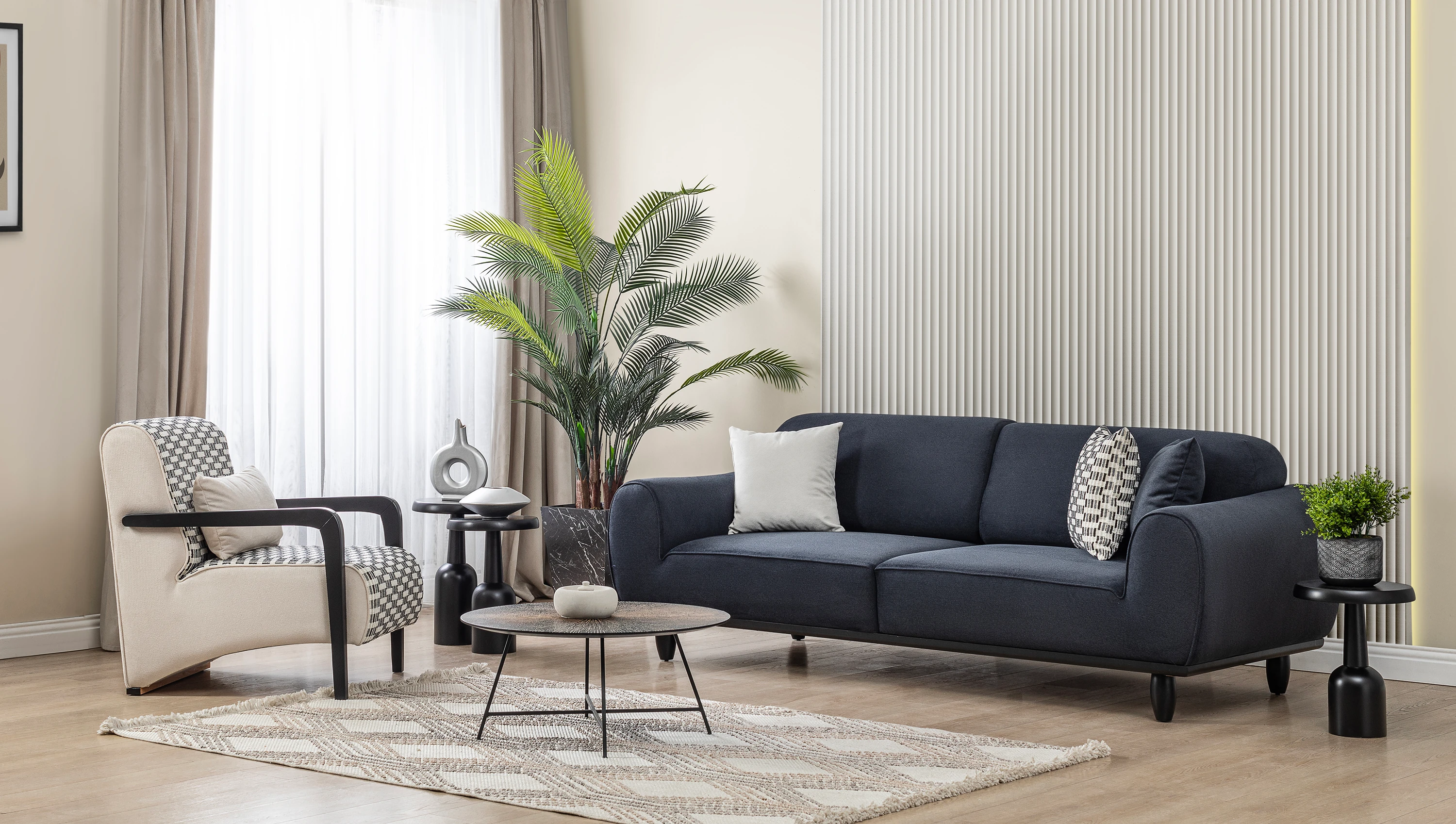 Bornova Siyah Ahşaplı Koltuk Takımı