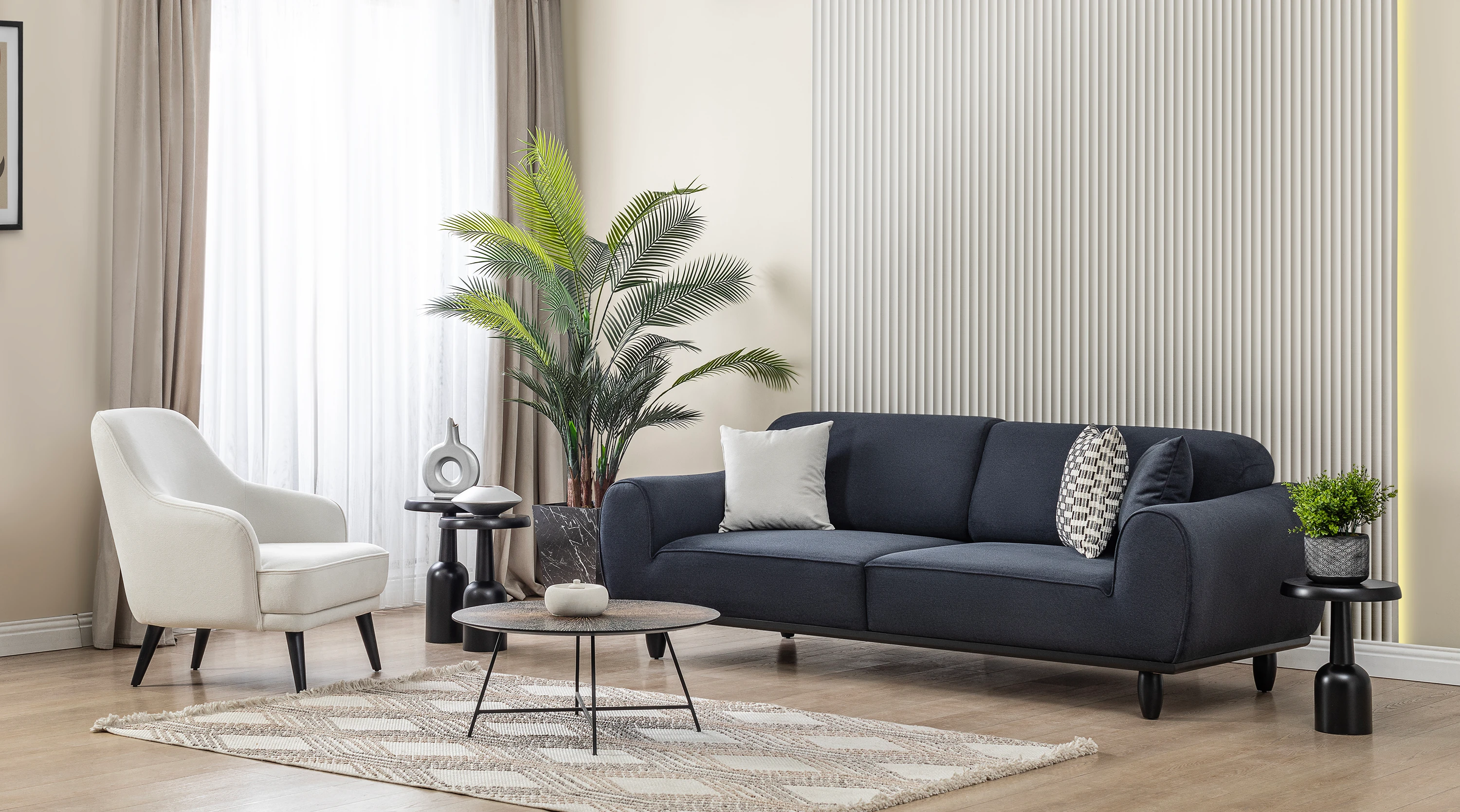 Bornova Siyah Ahşaplı Koltuk Takımı