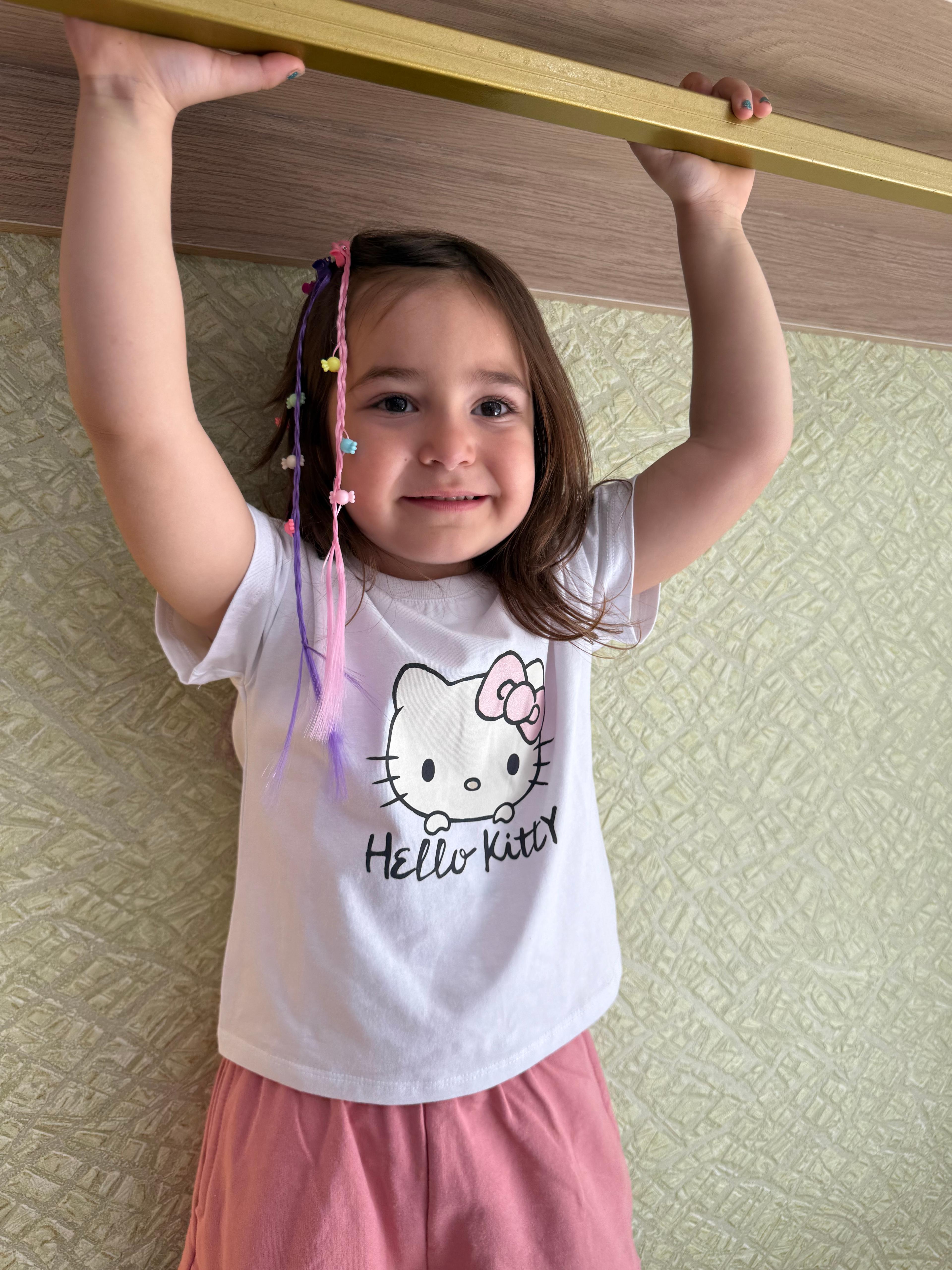Hello Kitty Baskılı Şortlu Kız takım
