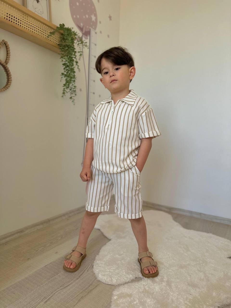 Önü Düğmeli Çizgili Erkek Çocuk Takım - bej
