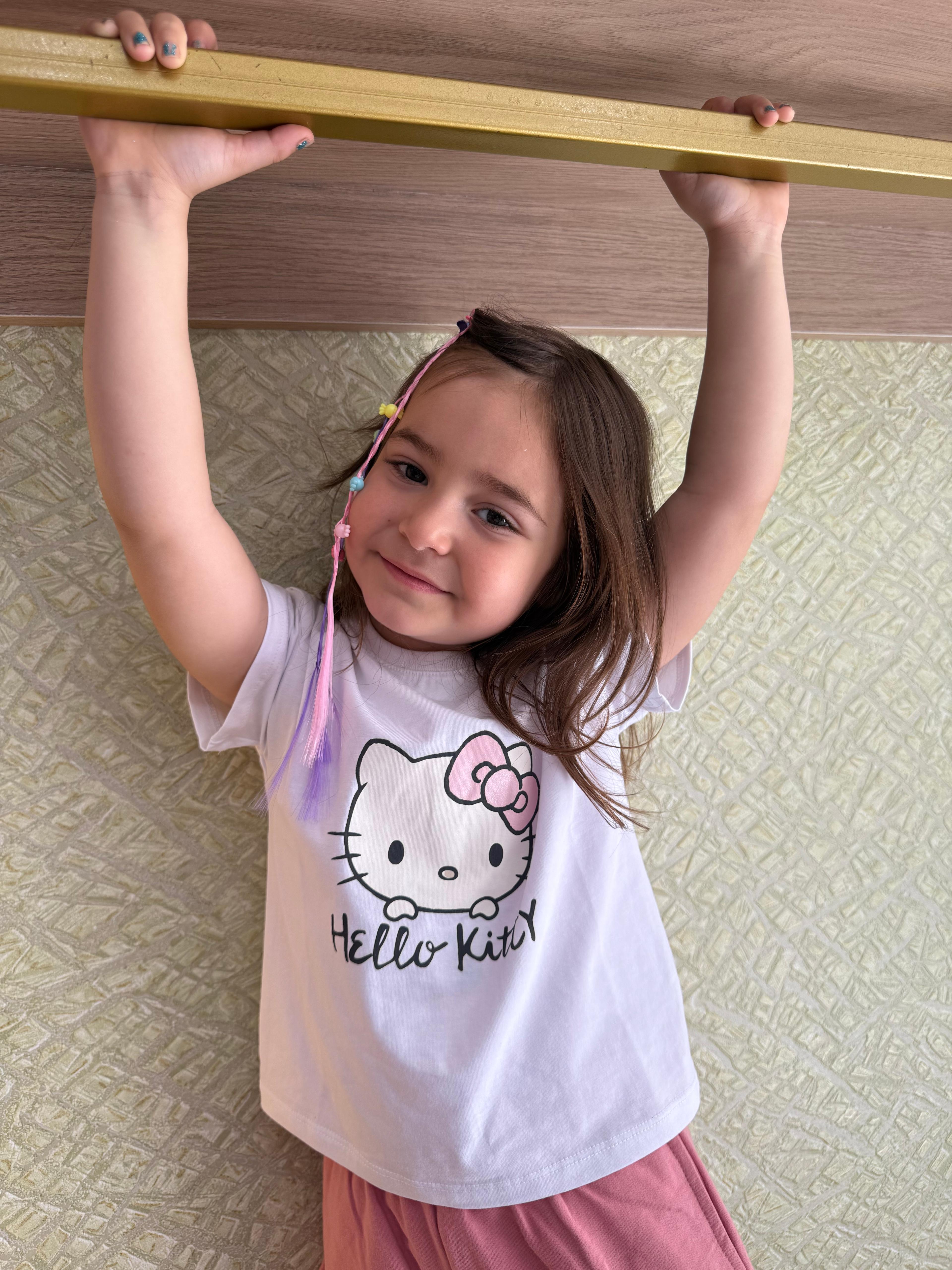 Hello Kitty Baskılı Şortlu Kız takım