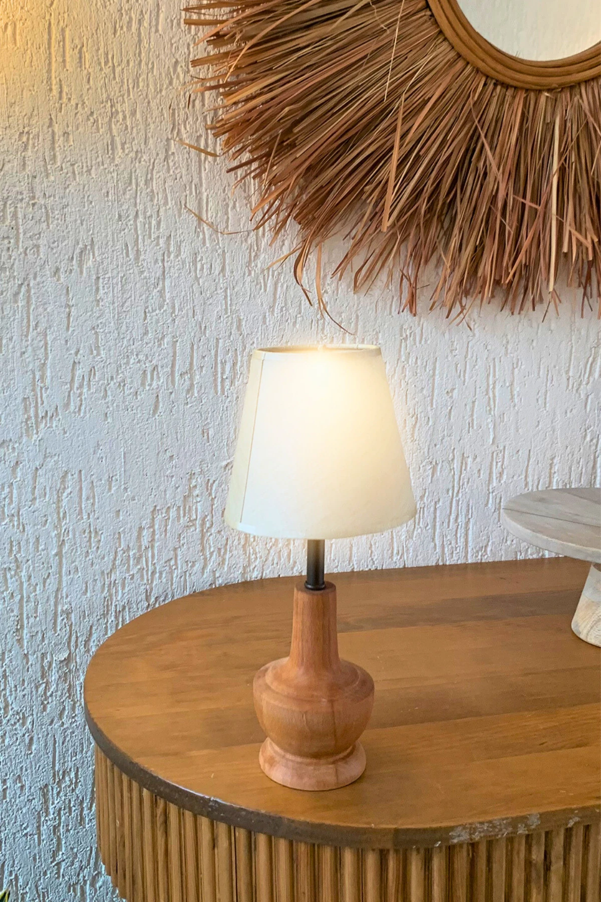 Modern ve Şık Ahşap Kumaş Abajur Aten