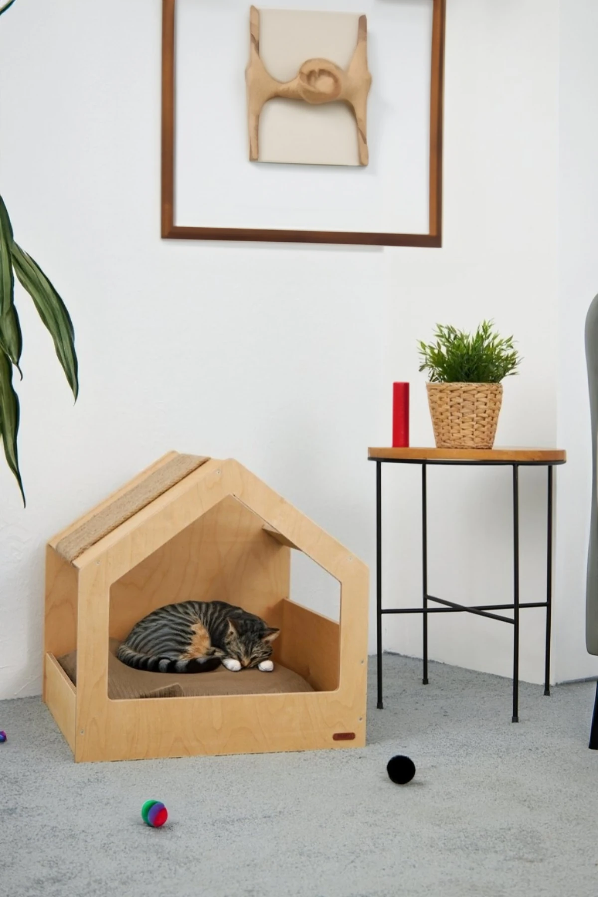 Demonte Ahşap Tırmalama Tahtalı Modern Kedi Evi