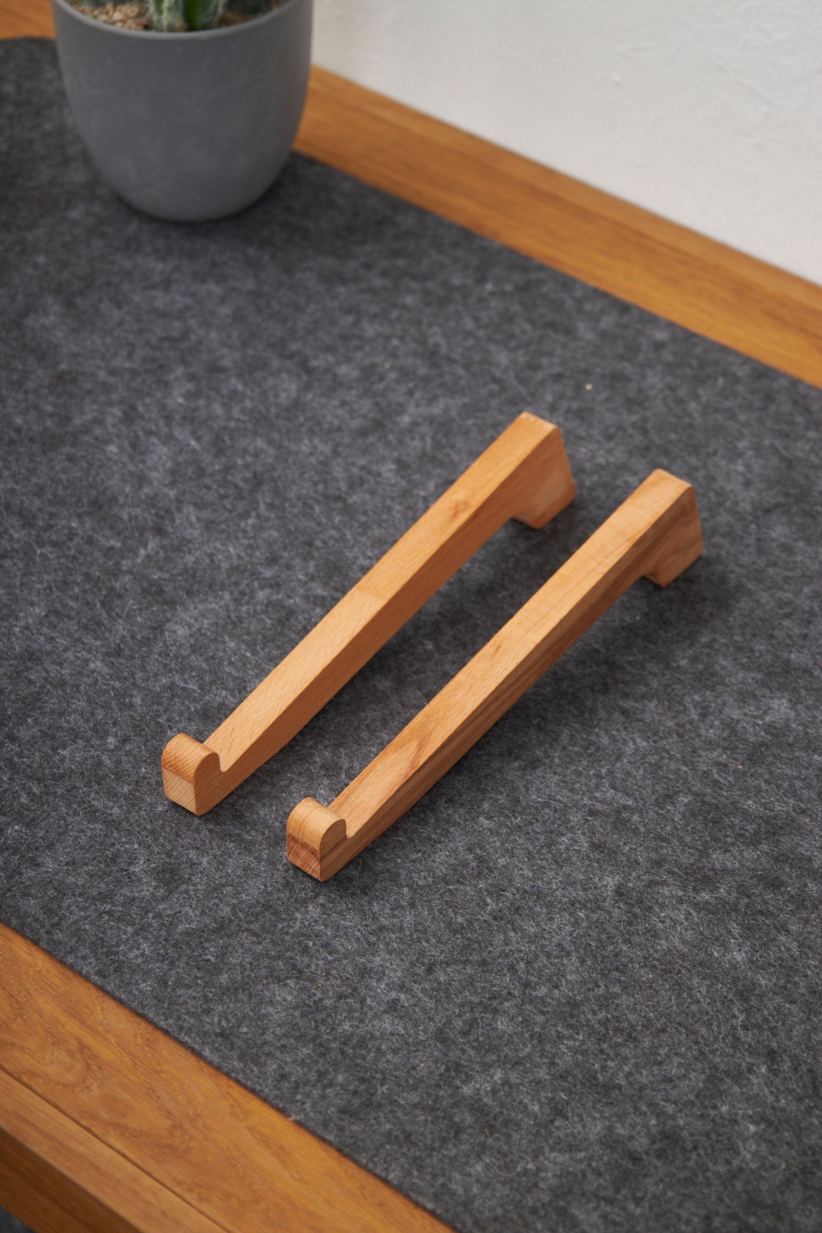 Ahşap Masif Laptop MacBook Standı L3