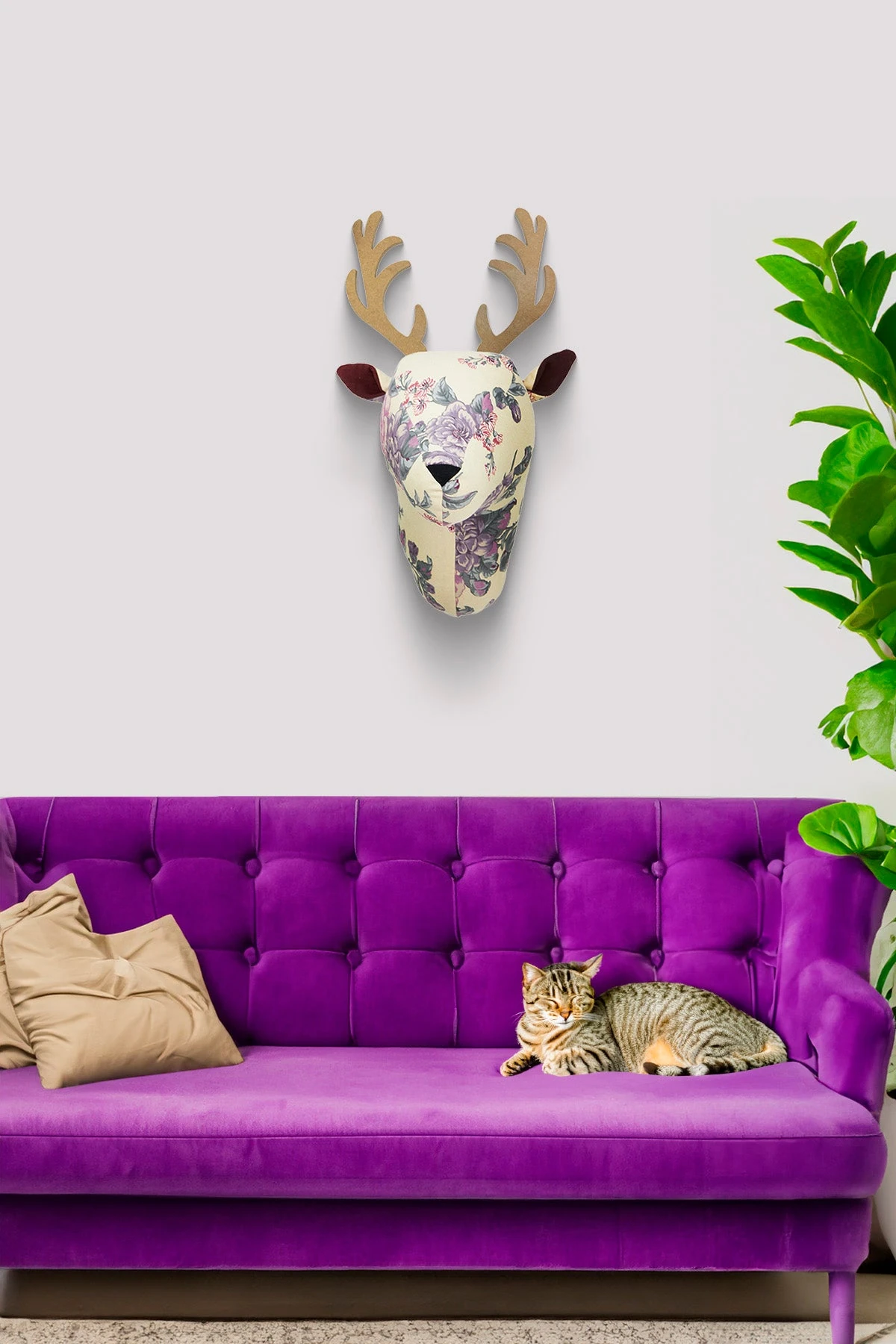 Rustik Tarz Kumaştan Geyik Kafası Duvar Dekoru Mor