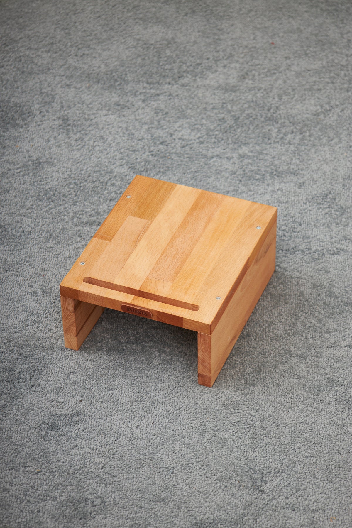 Ahşap Demonte Masif Çok Amaçlı Telefon Tutuculu Koltuk Yan Sehpa