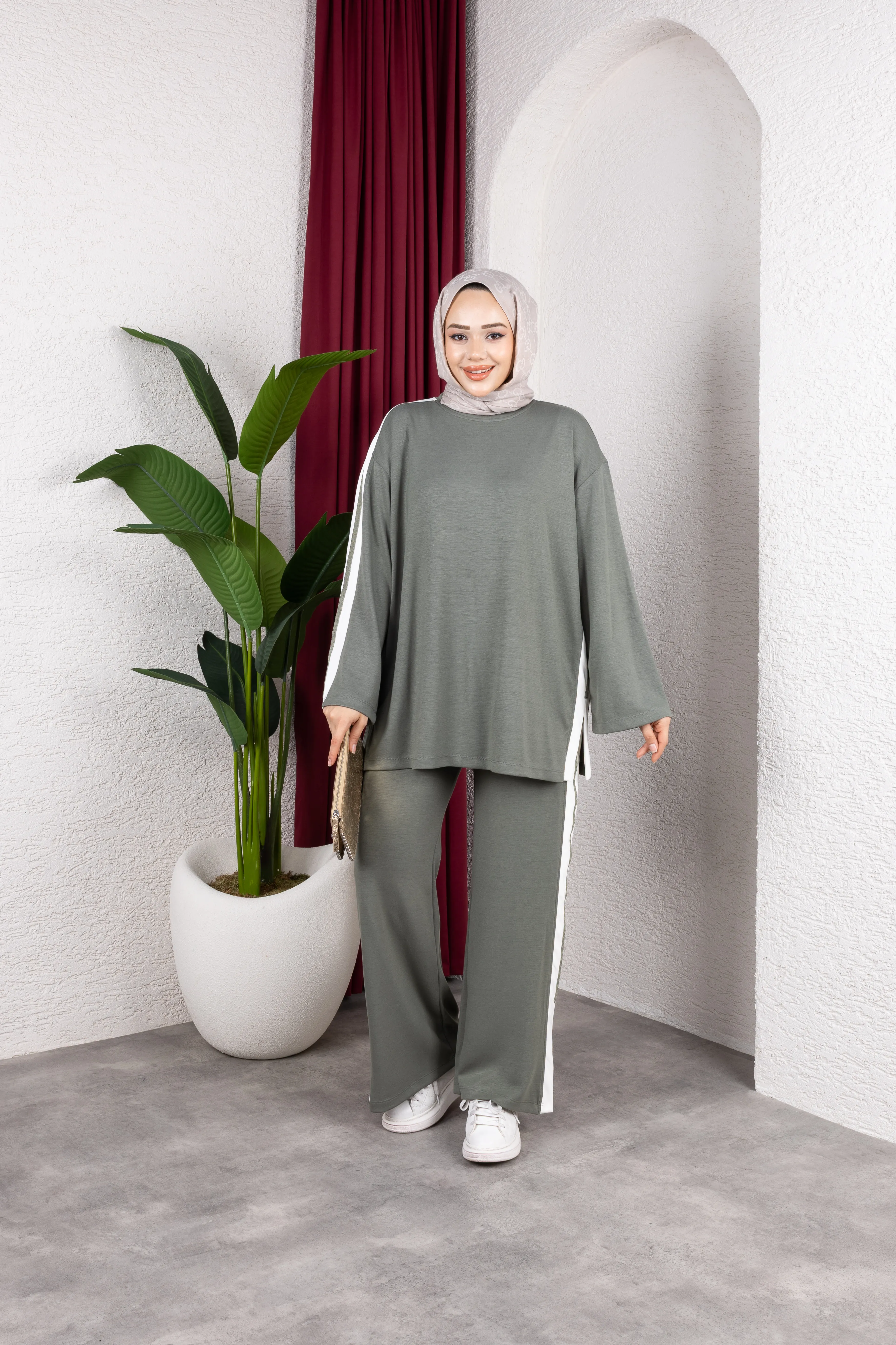 Aja Şerit Detaylı Takım Mint 