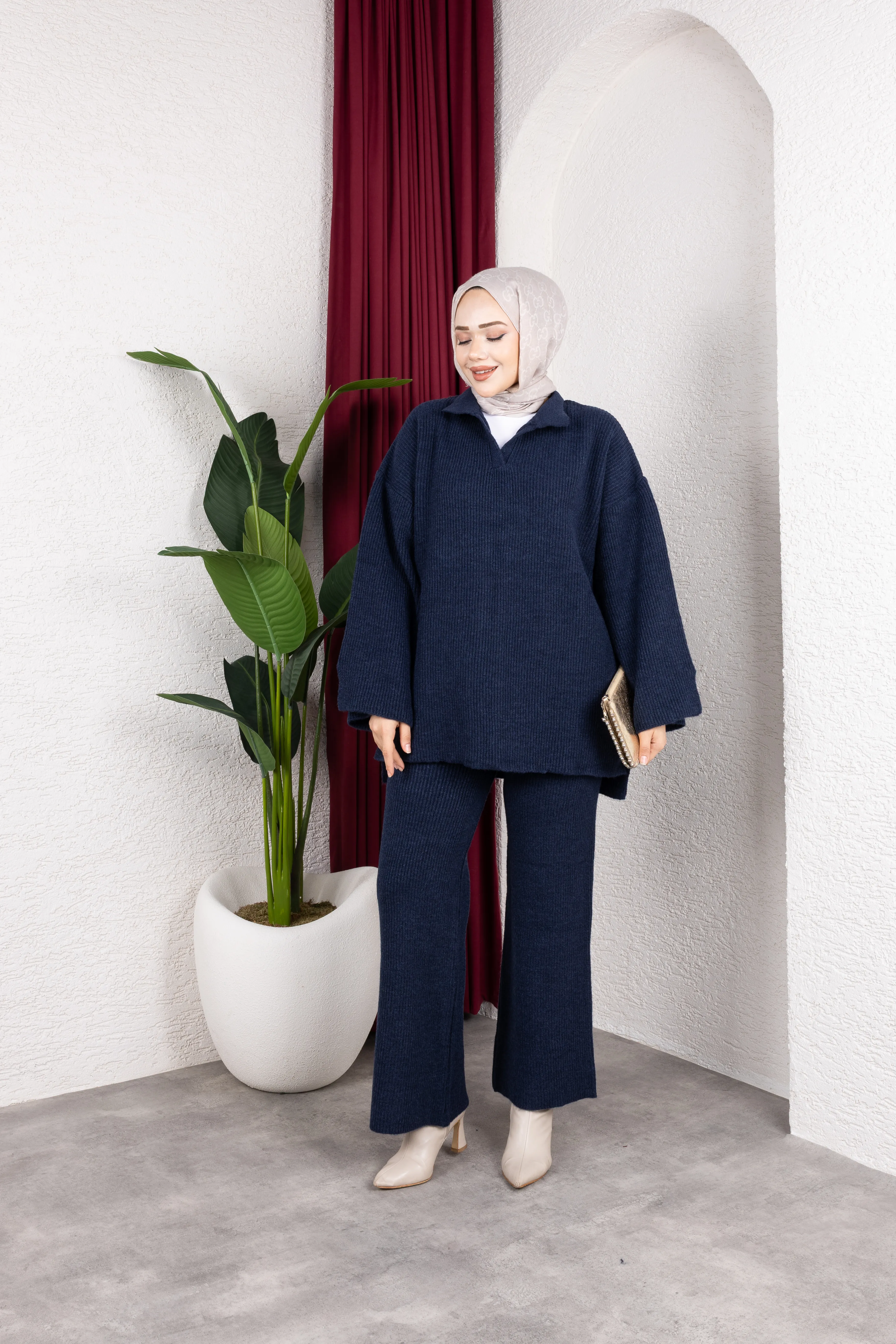 V Yaka Premıum Pantolonlu Takım Lacivert