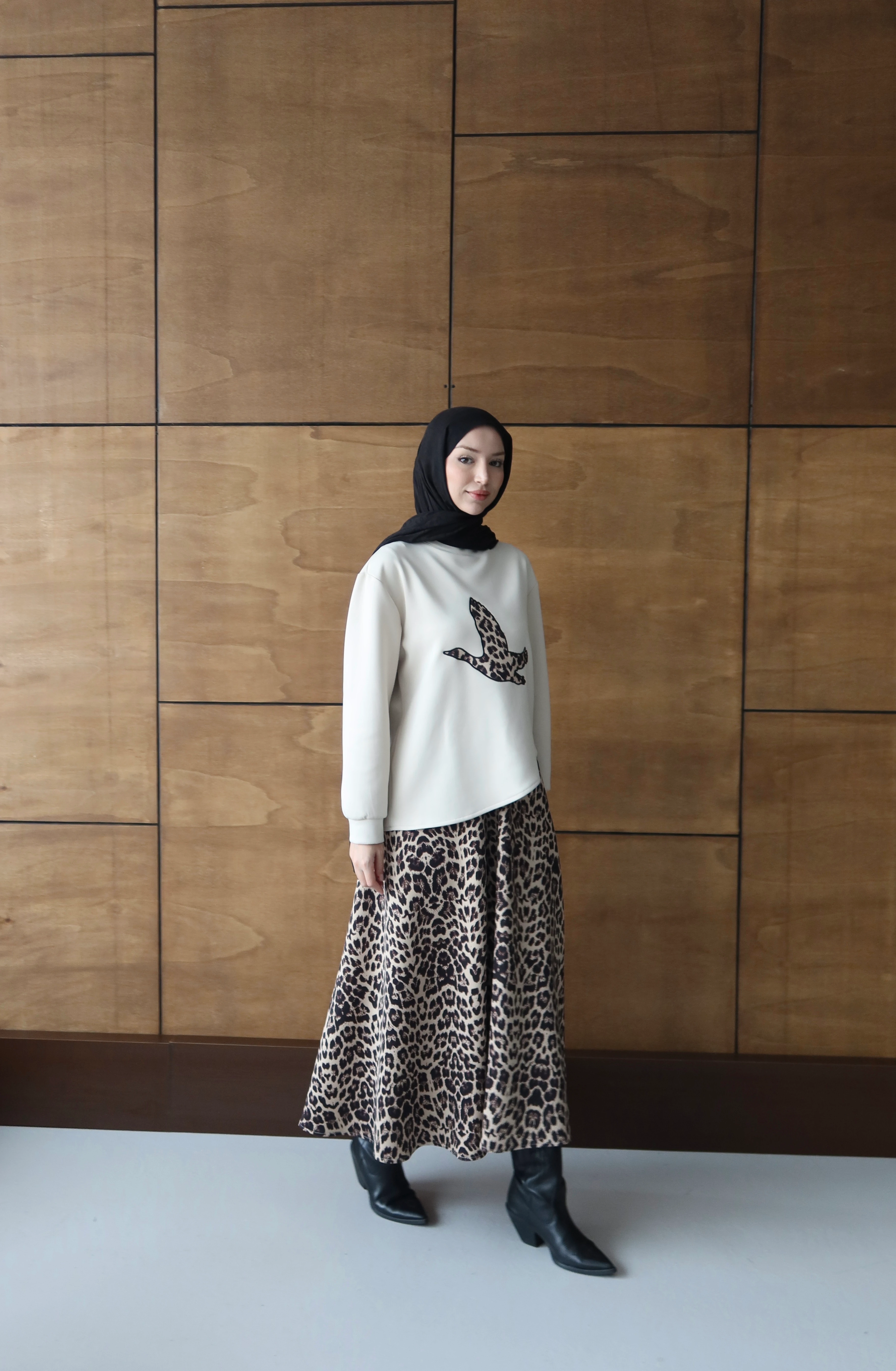 Emma Etekli Takım Taş 