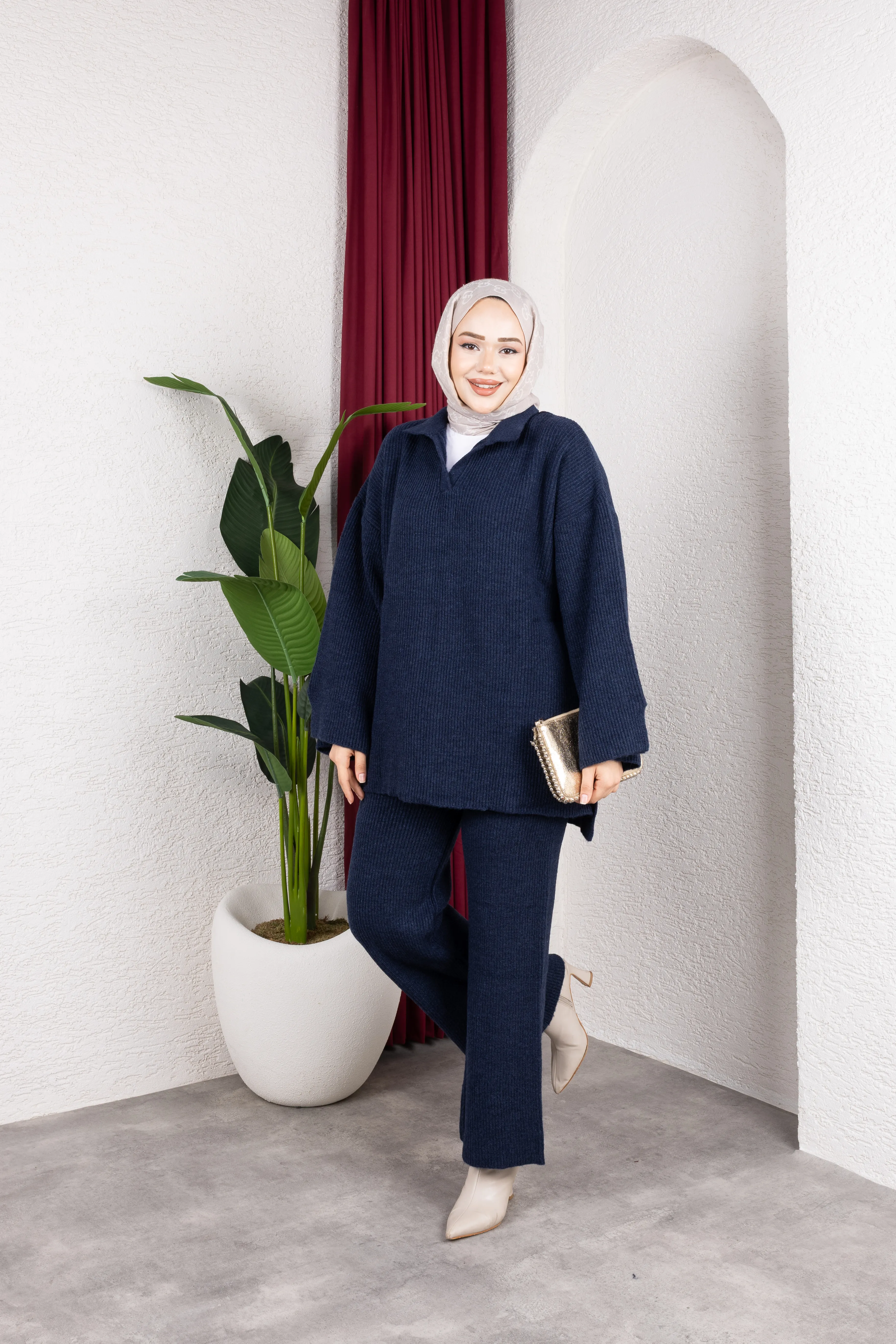 V Yaka Premıum Pantolonlu Takım Lacivert