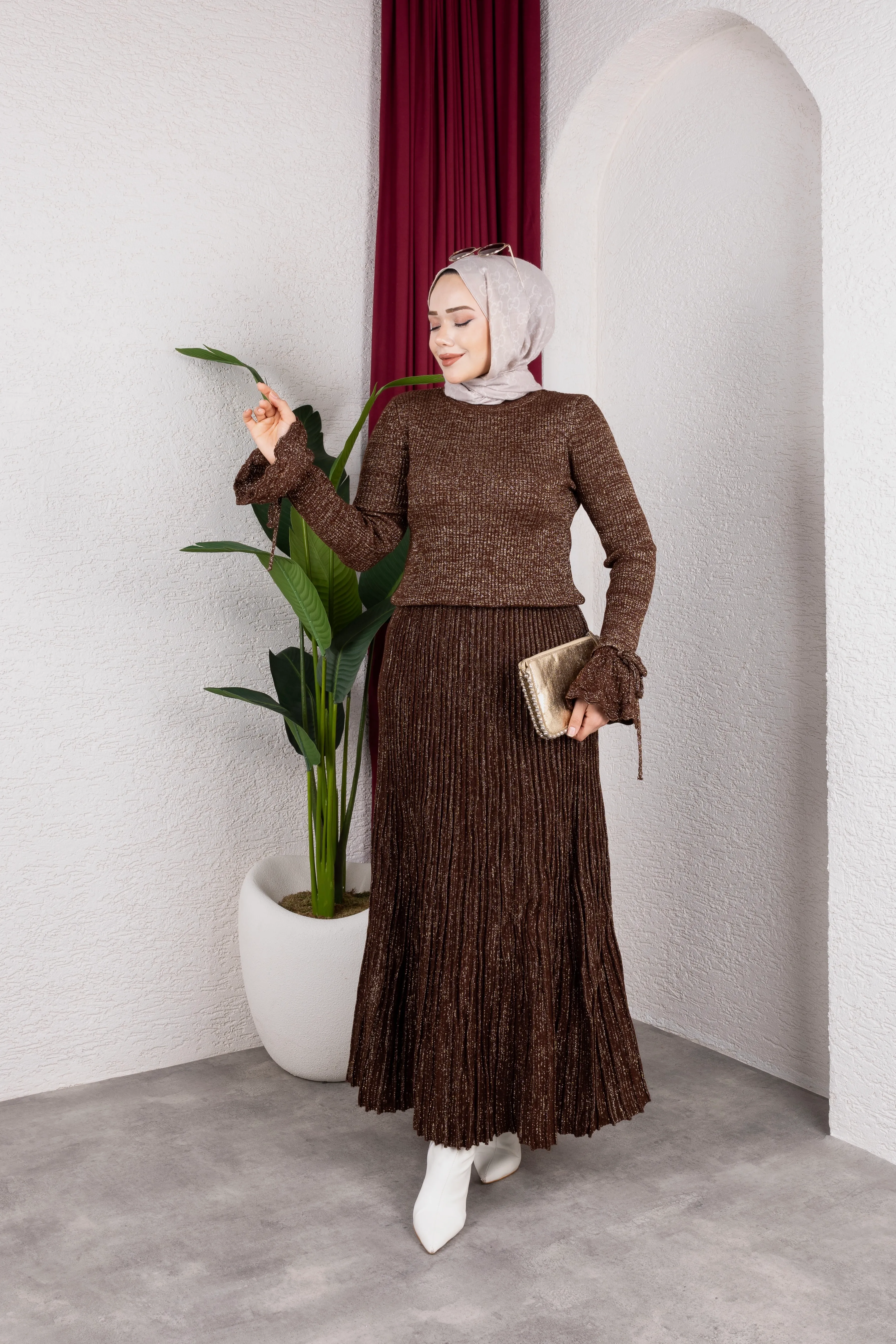 Simli Etekli Triko Takım Kahverengi