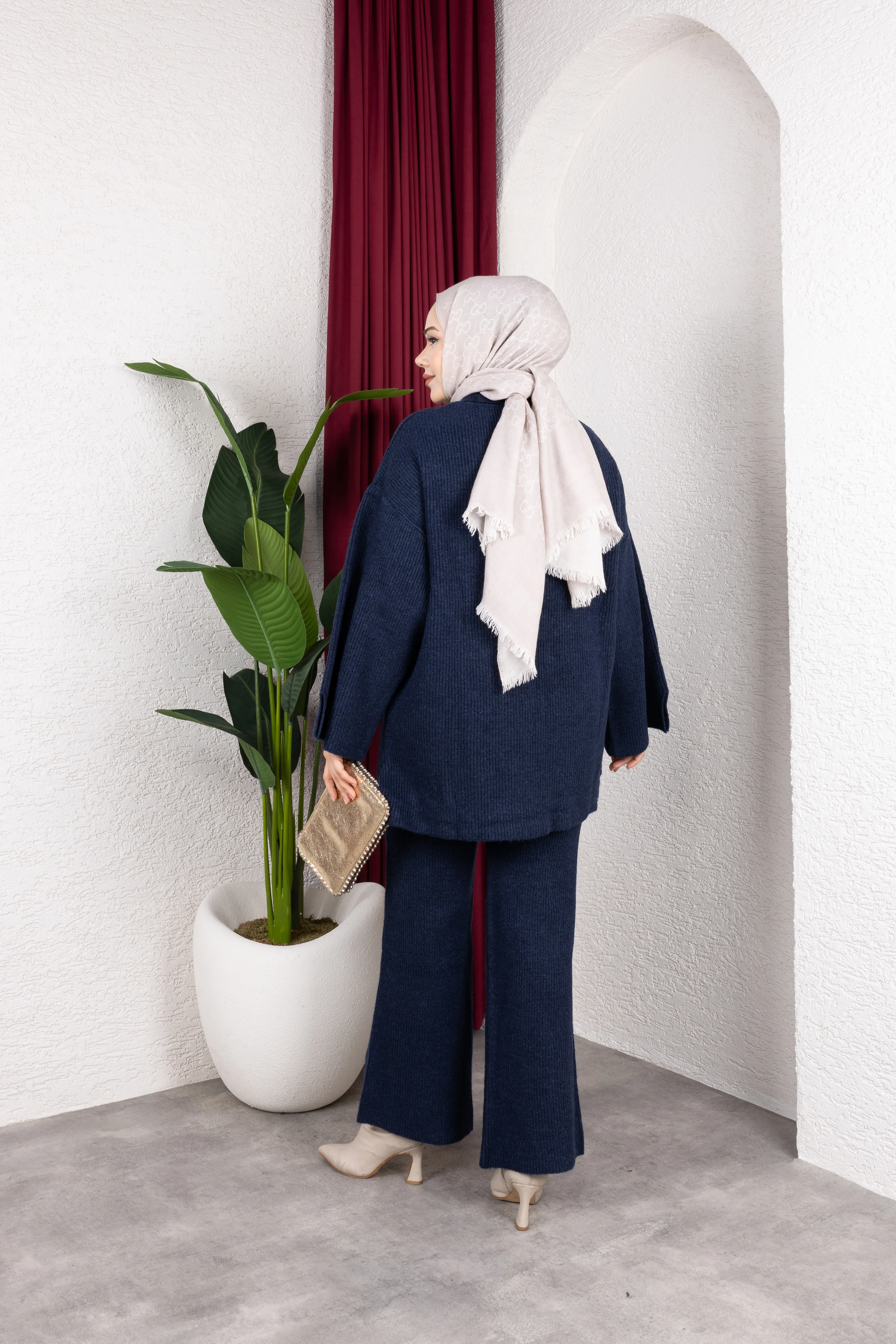 V Yaka Premıum Pantolonlu Takım Lacivert