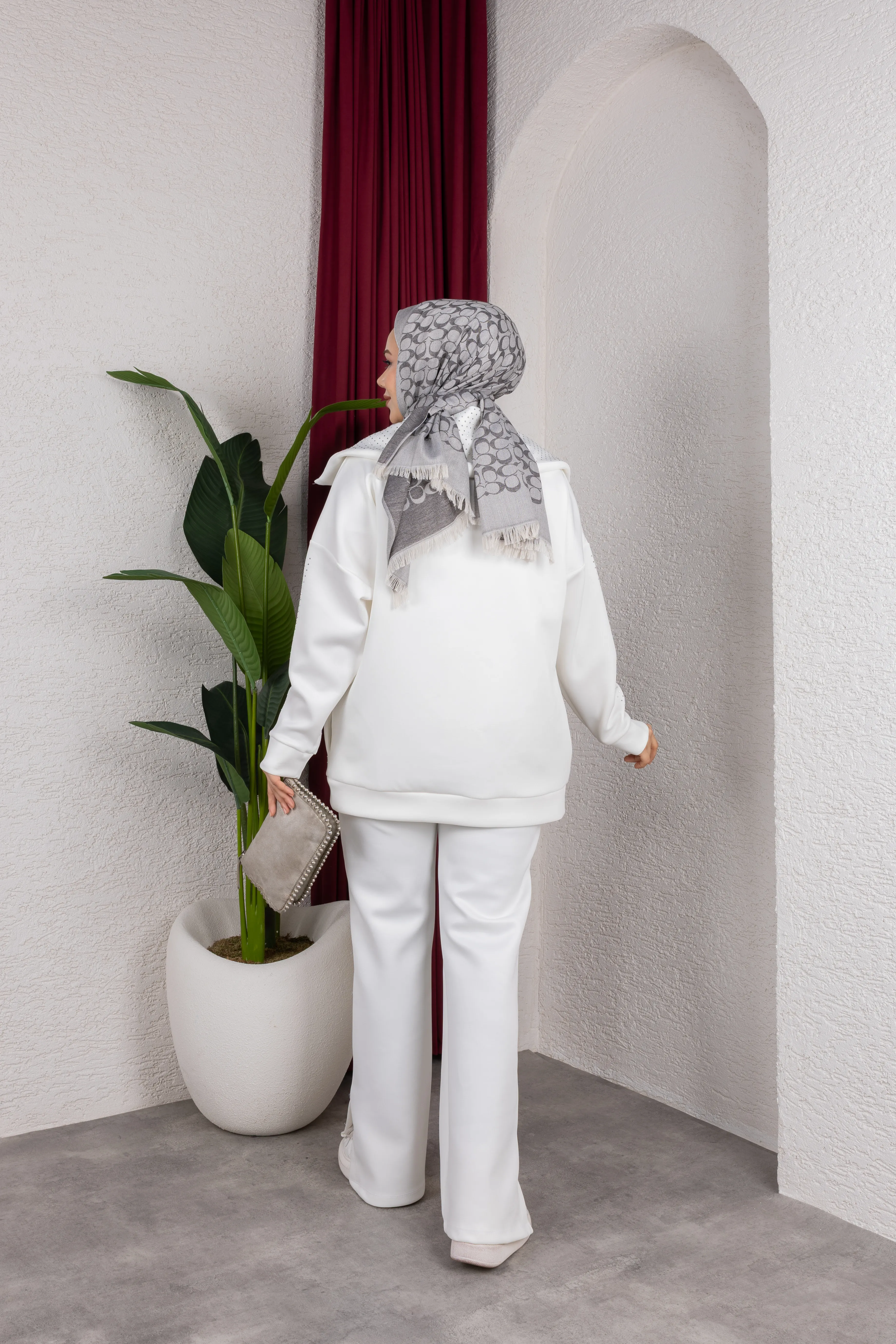 Alysa Fermuarlı Parlak Takım Beyaz