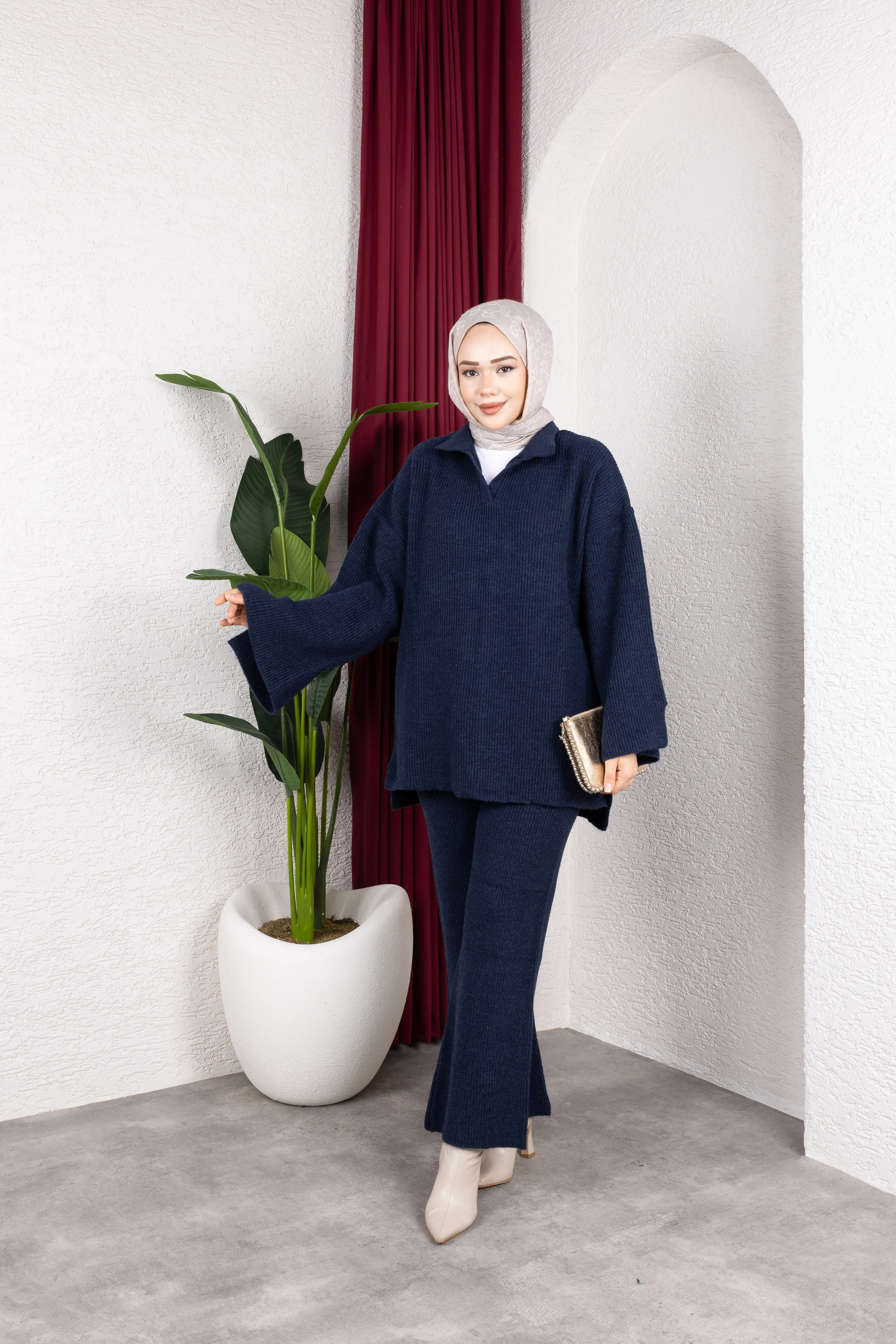 V Yaka Premıum Pantolonlu Takım Lacivert