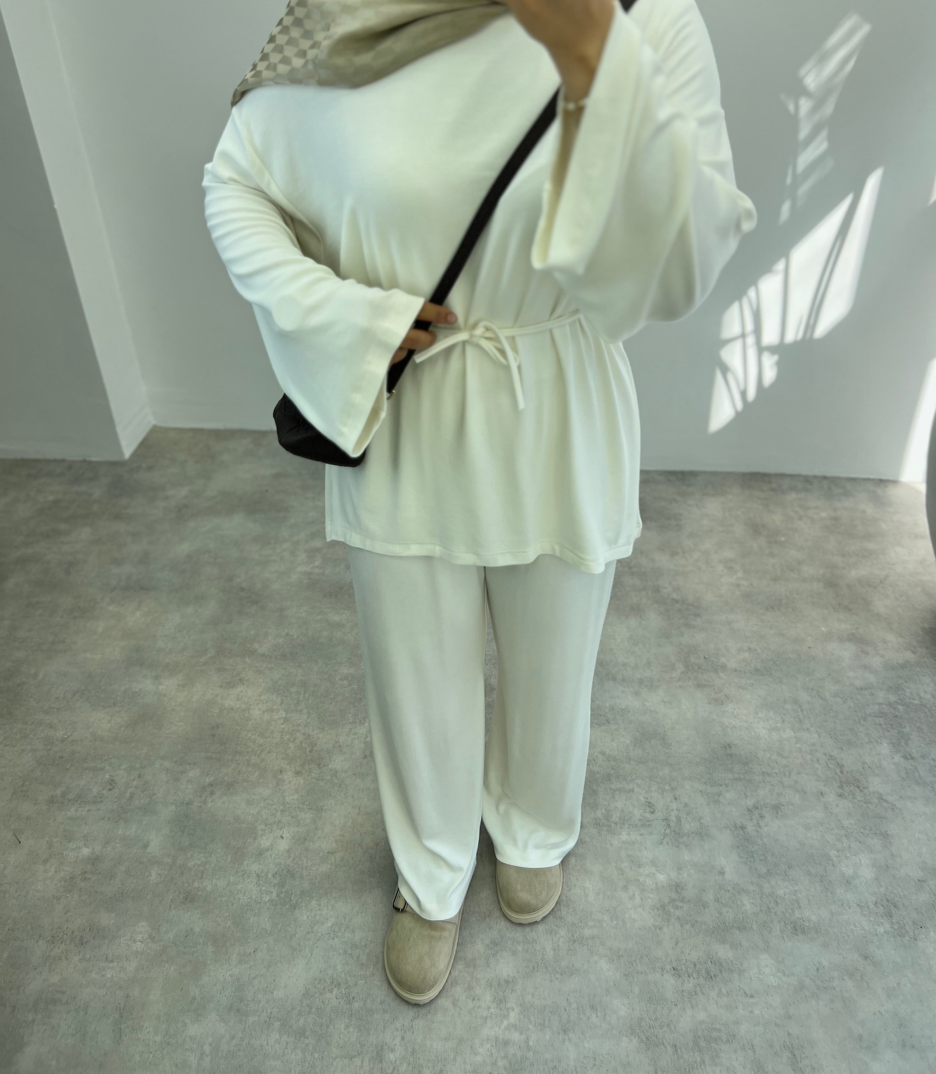Bağlama Detaylı Mona Takım Beyaz 