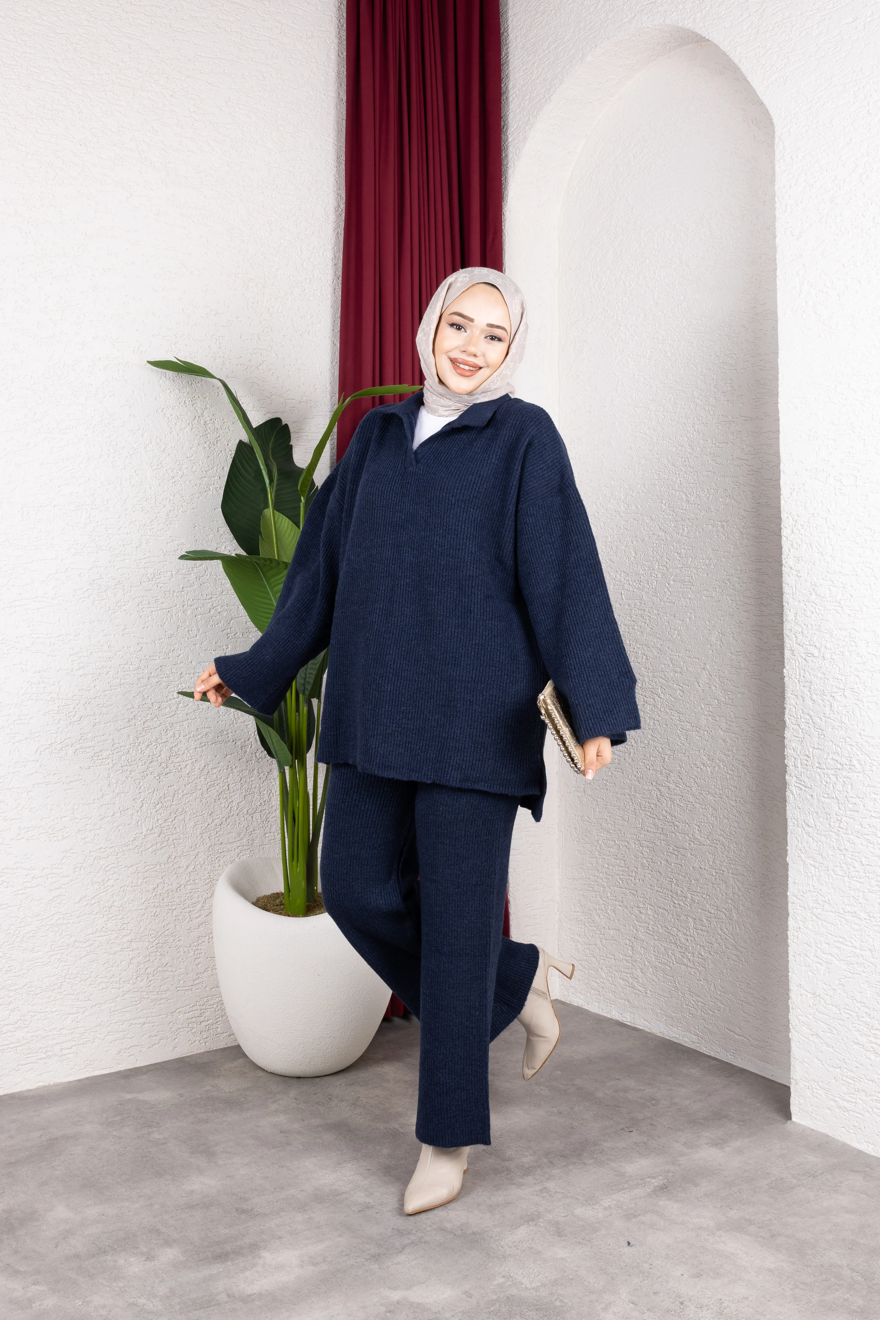 V Yaka Premıum Pantolonlu Takım Lacivert