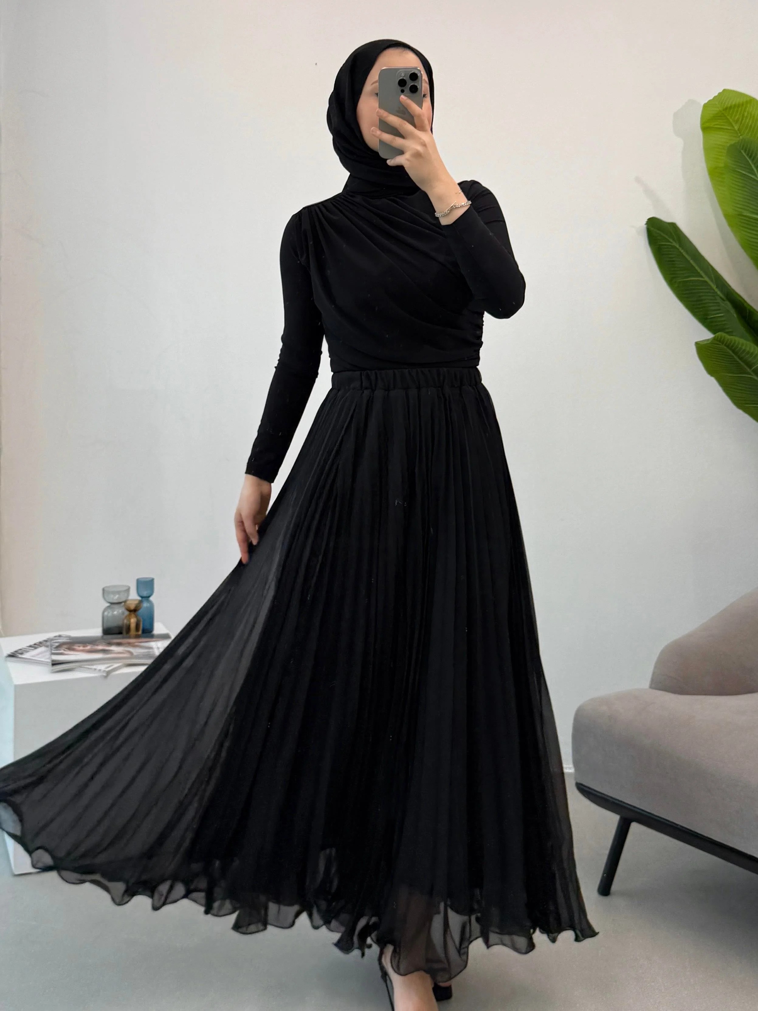 Hm Model Şifon Piliseli Etek - Siyah