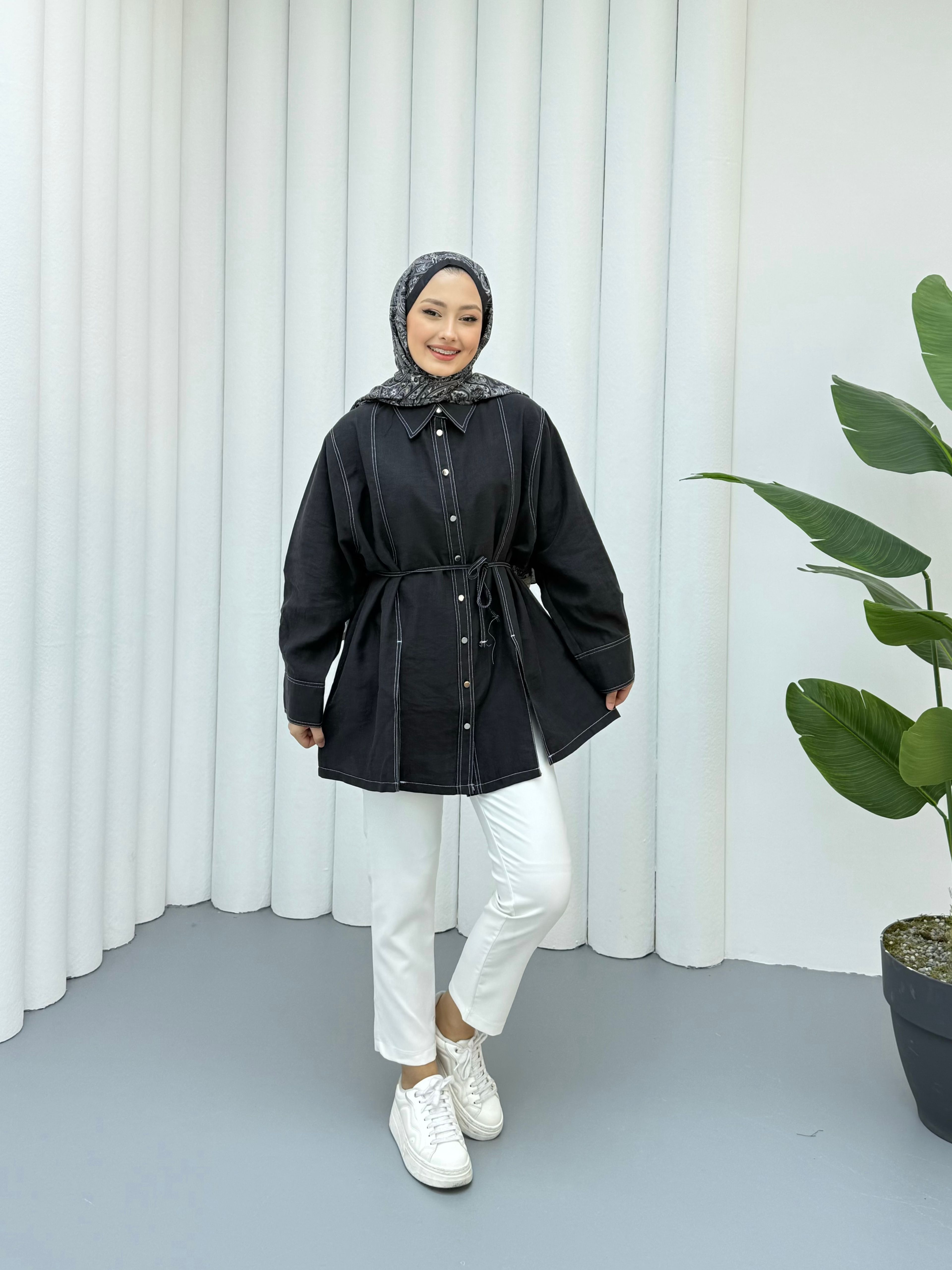 Gardenya Çift Dikiş Detaylı Gömlek - Siyah