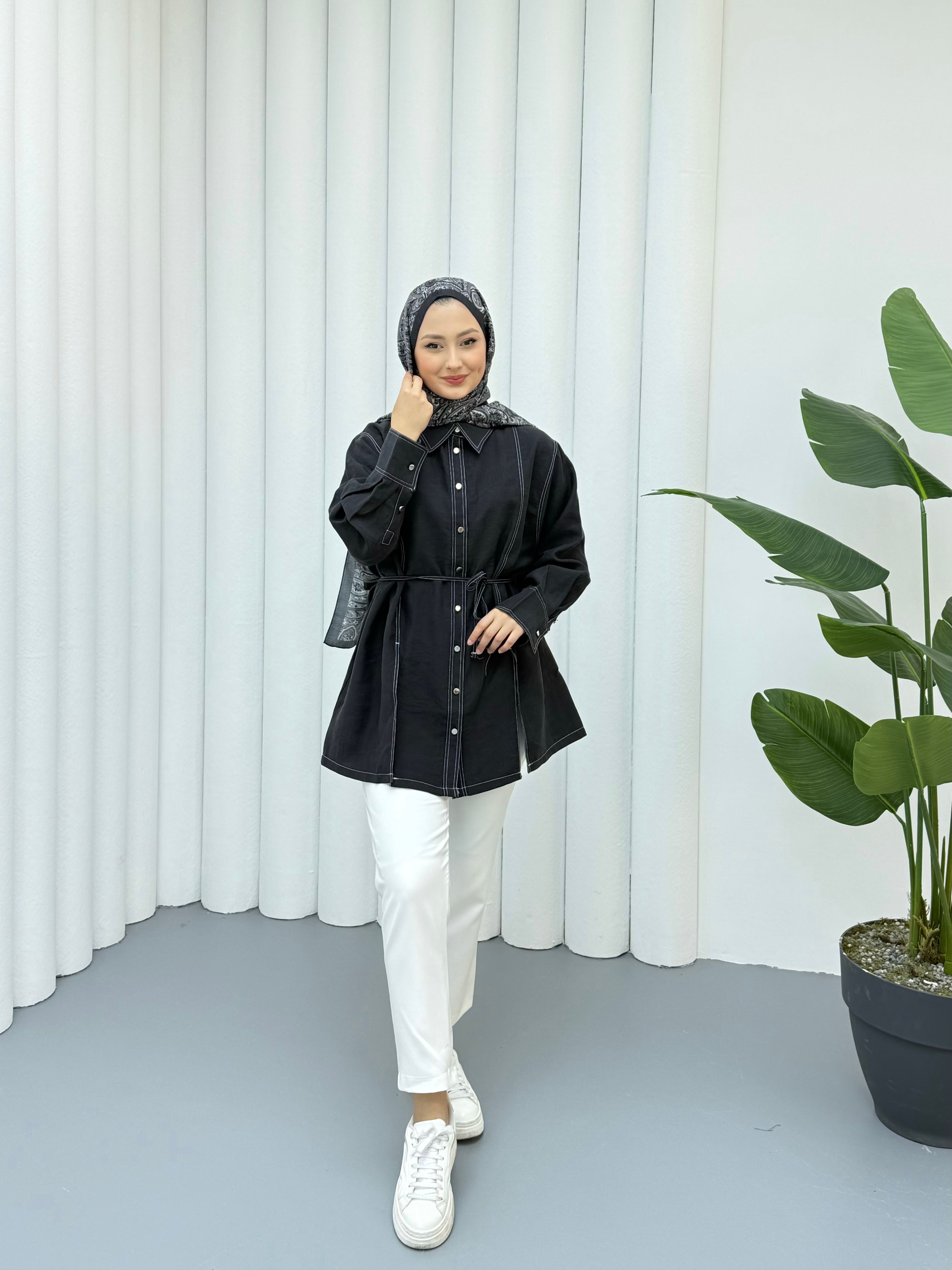 Gardenya Çift Dikiş Detaylı Gömlek - Siyah
