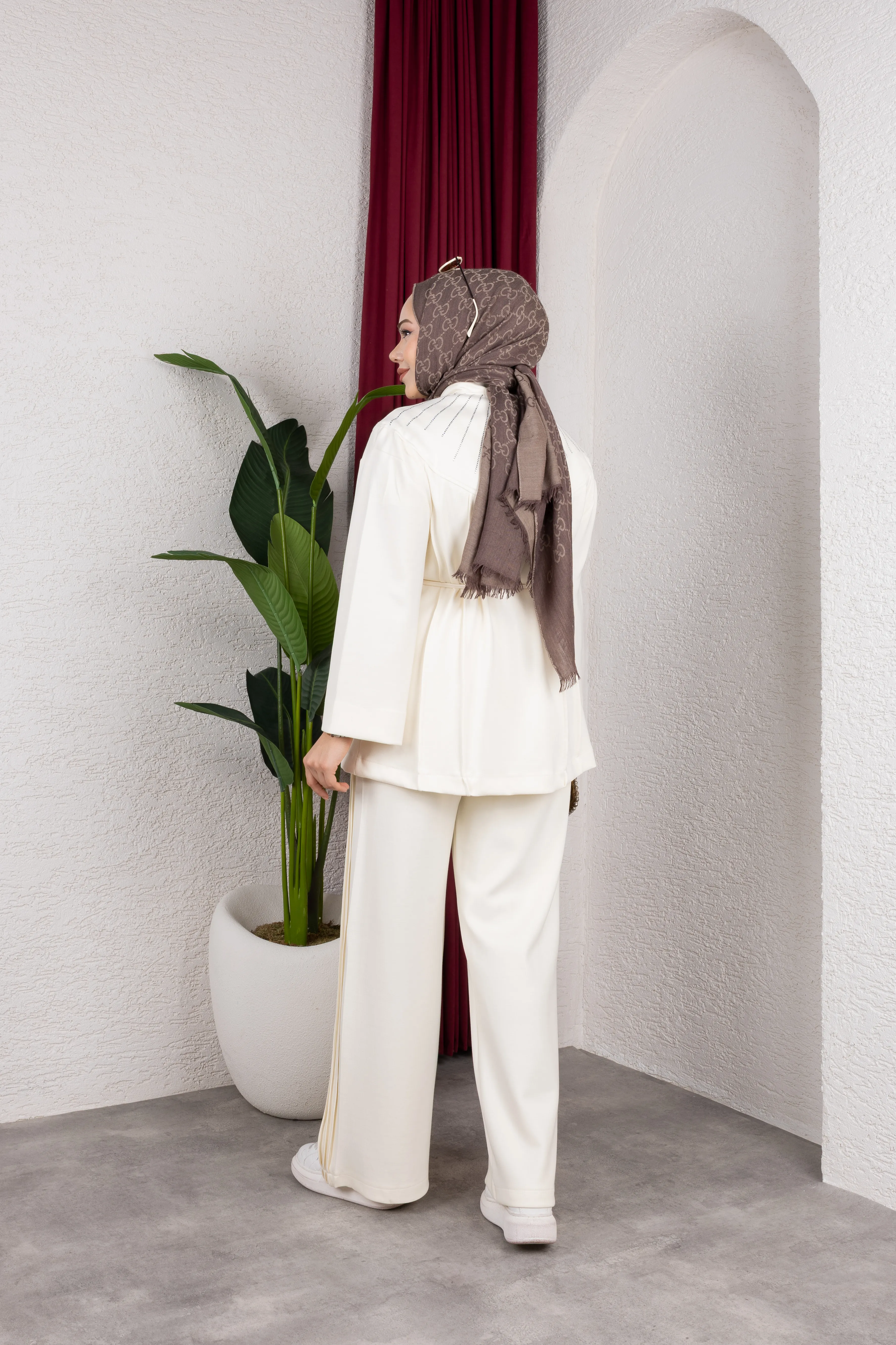 Alena Taşlı Takım Krem