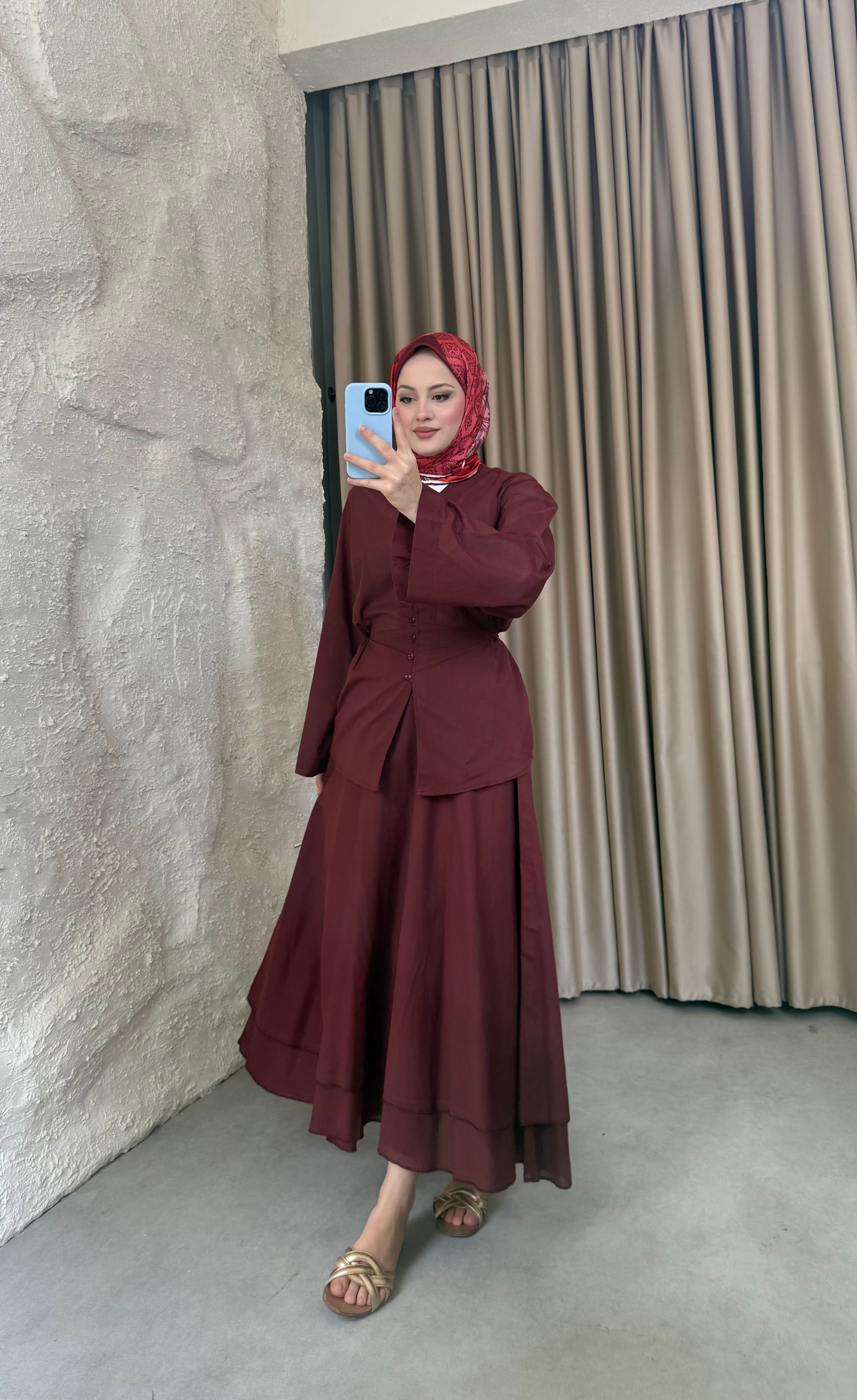Bel Oturtmalı Etekli Takım Bordo