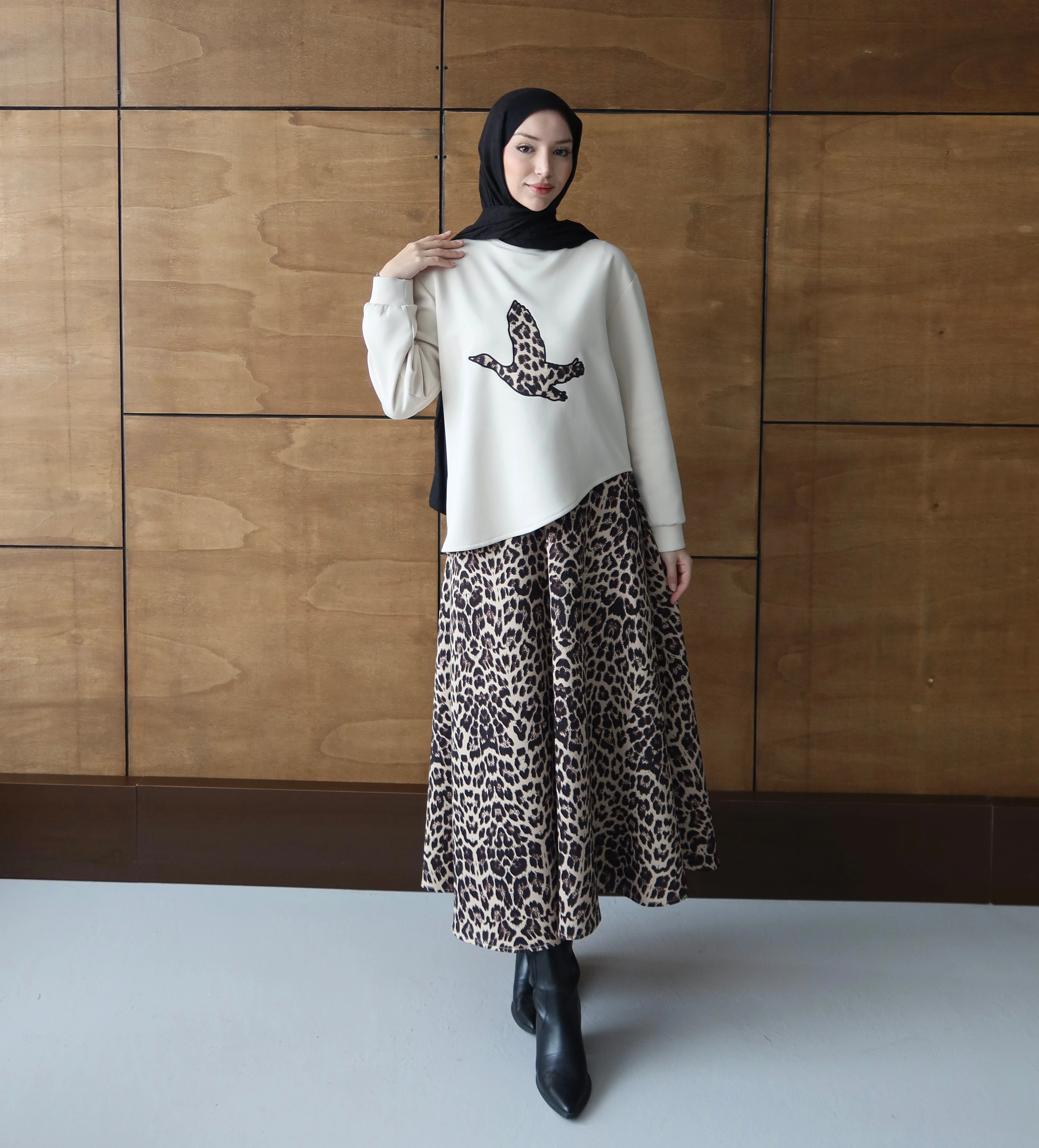 Emma Etekli Takım Taş 