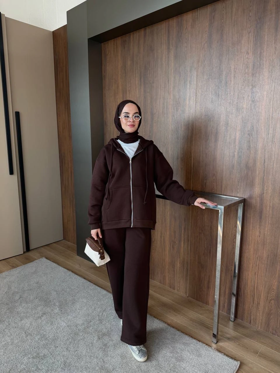 Üç İplik Fermuarlı Pantolonlu Takım Kahve