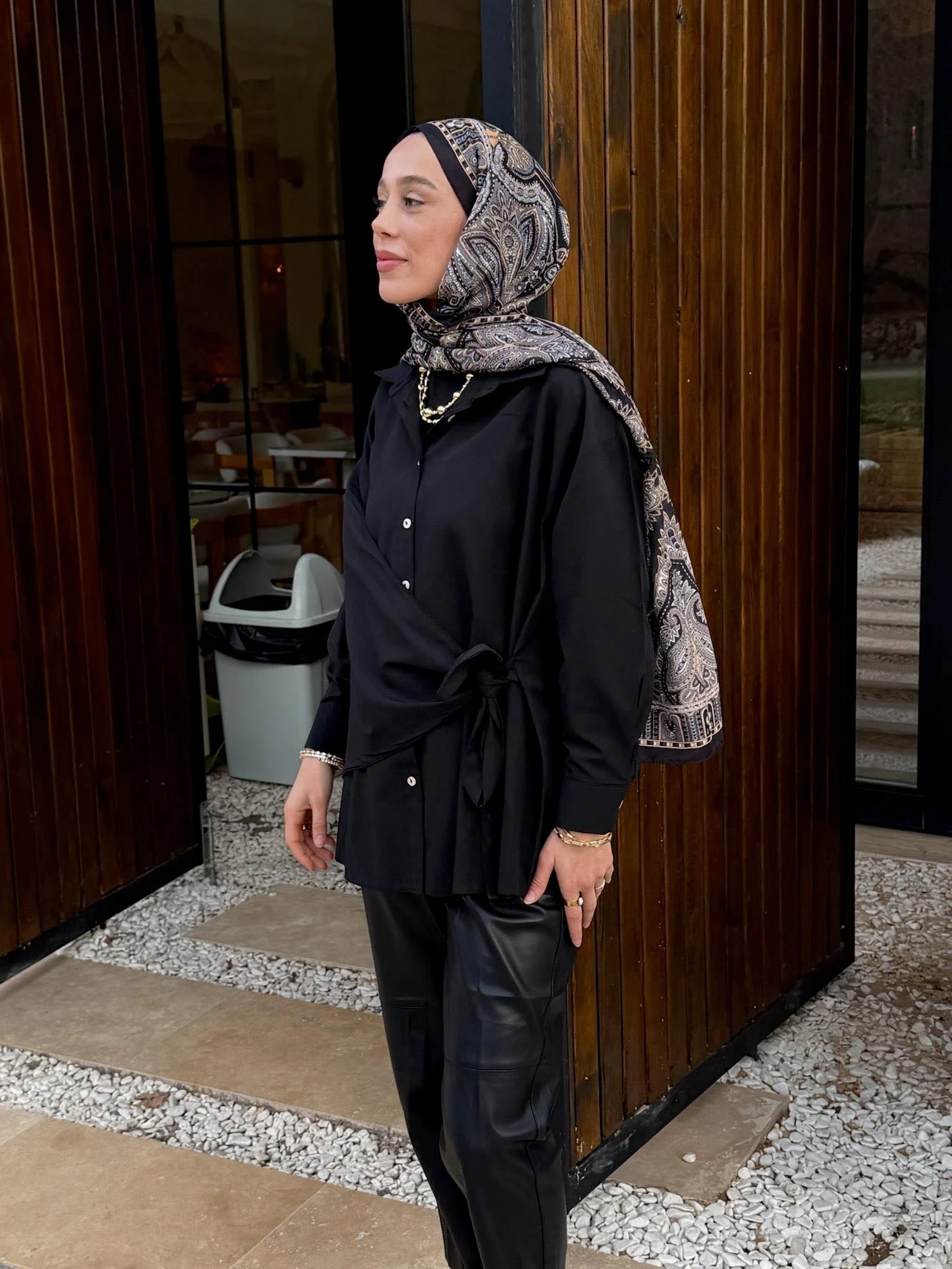 Yandan Bağlamalı Gömlek - Siyah