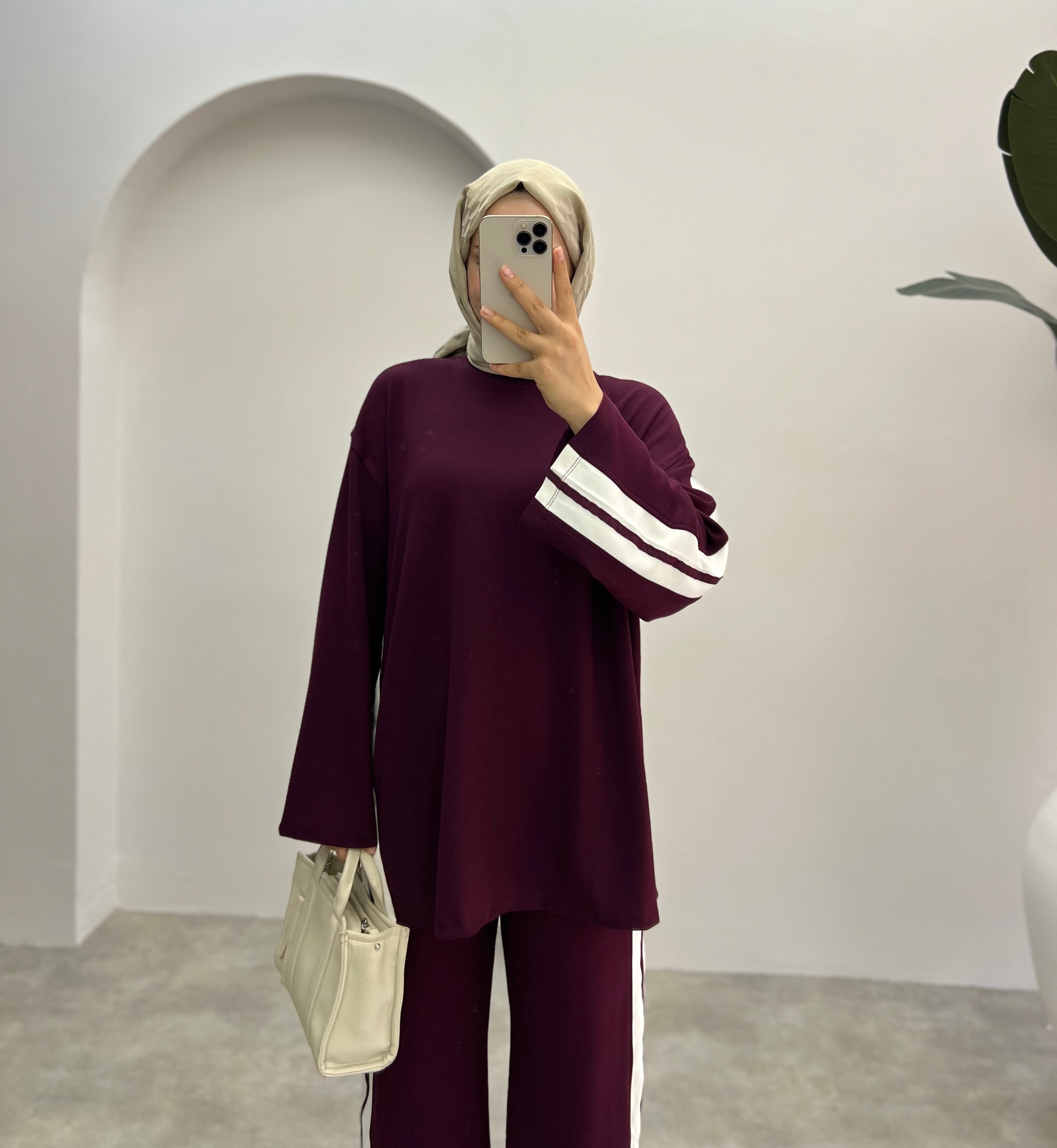 Şerit Detaylı  Pantolonlu Takım Bordo 