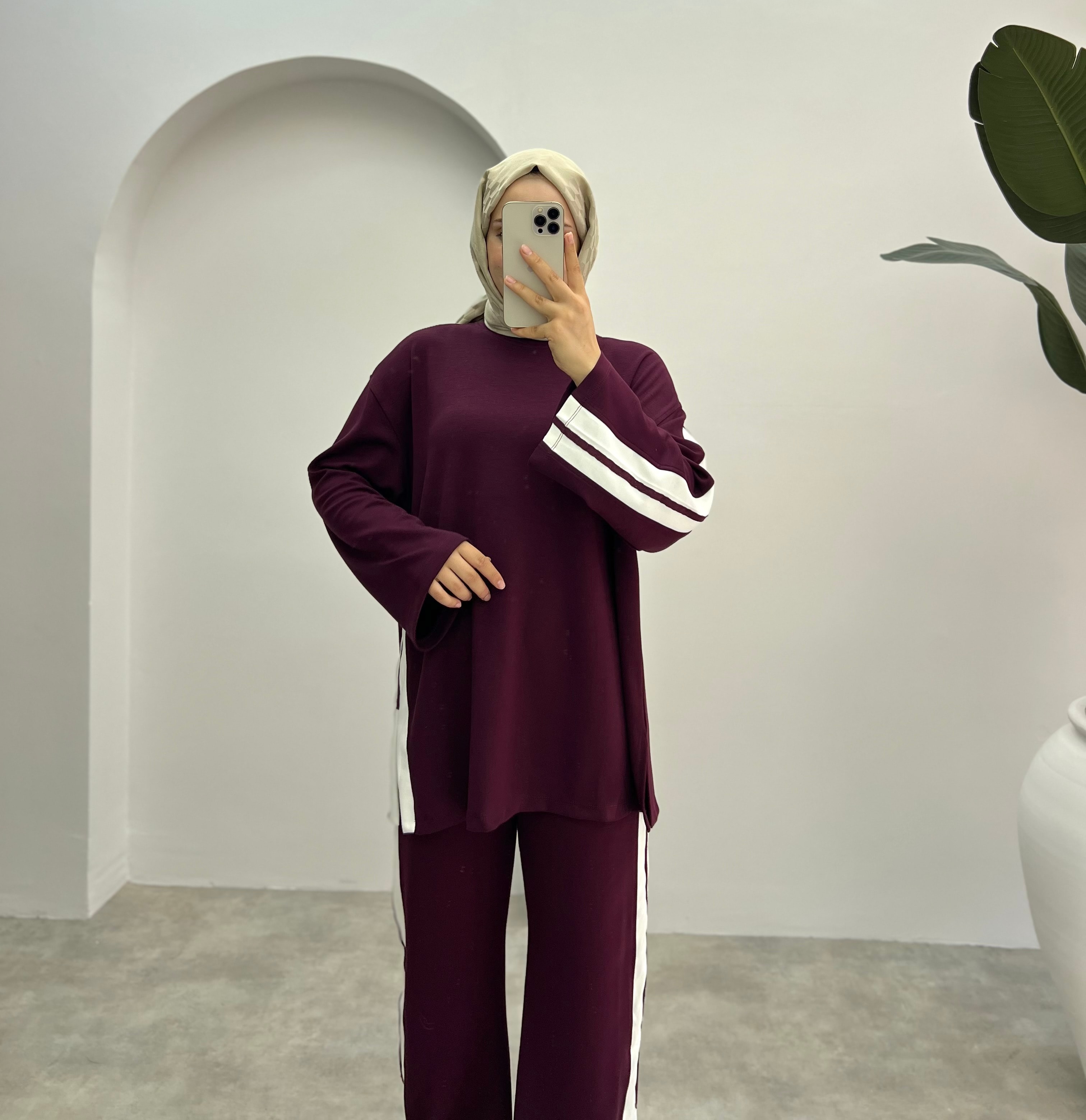 Şerit Detaylı  Pantolonlu Takım Bordo 