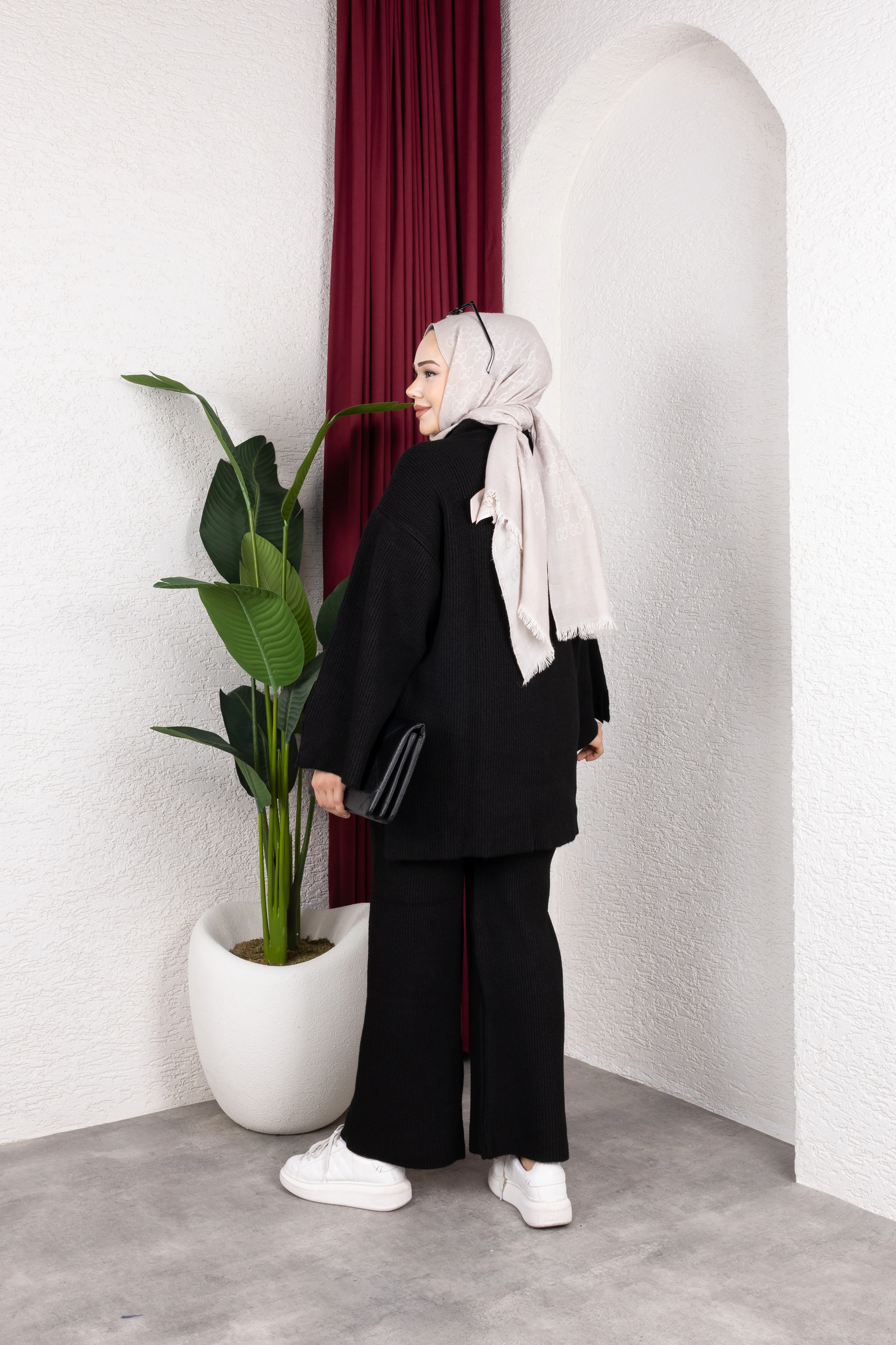 V Yaka Premıum Pantolonlu Takım Siyah