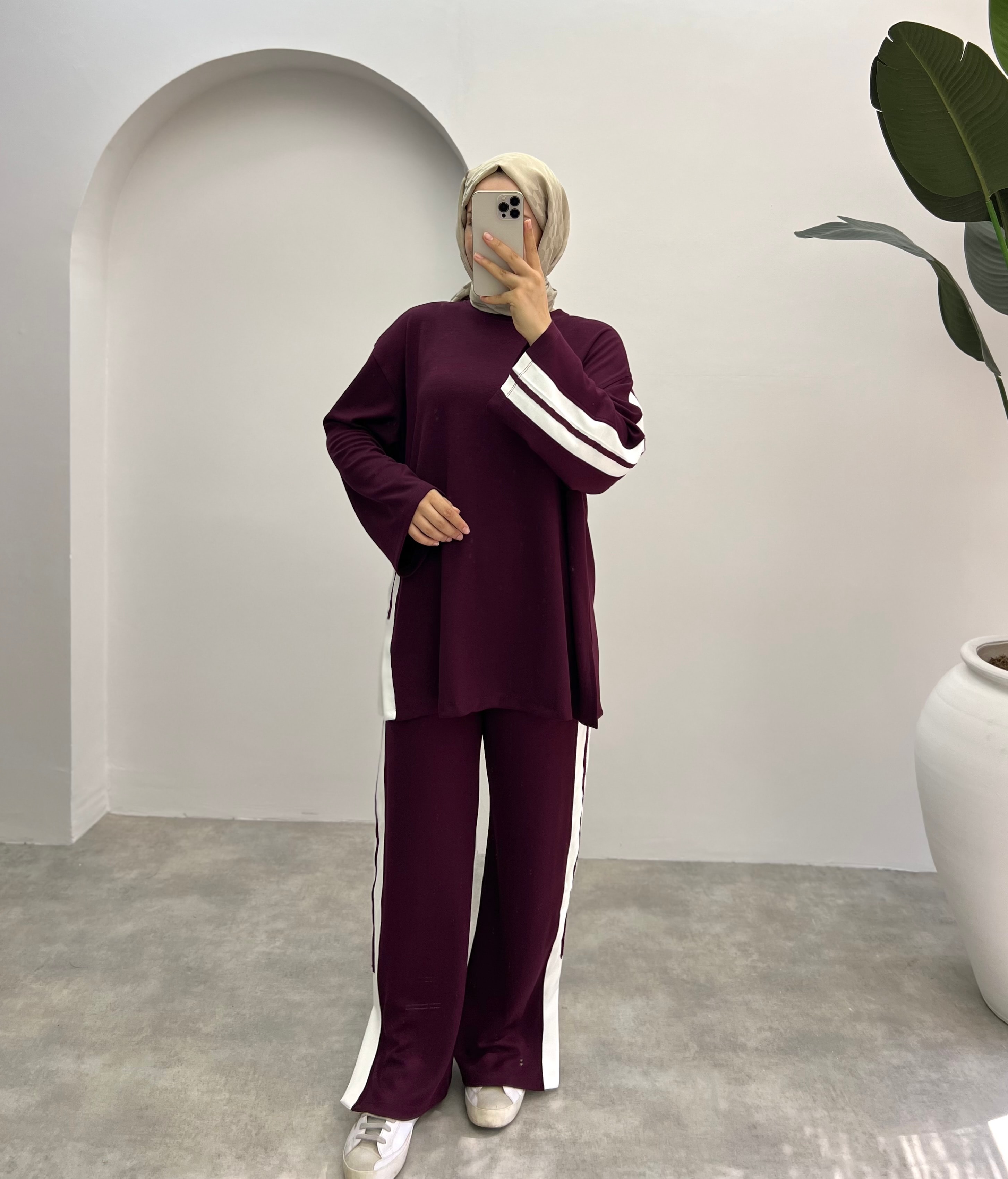 Şerit Detaylı  Pantolonlu Takım Bordo 